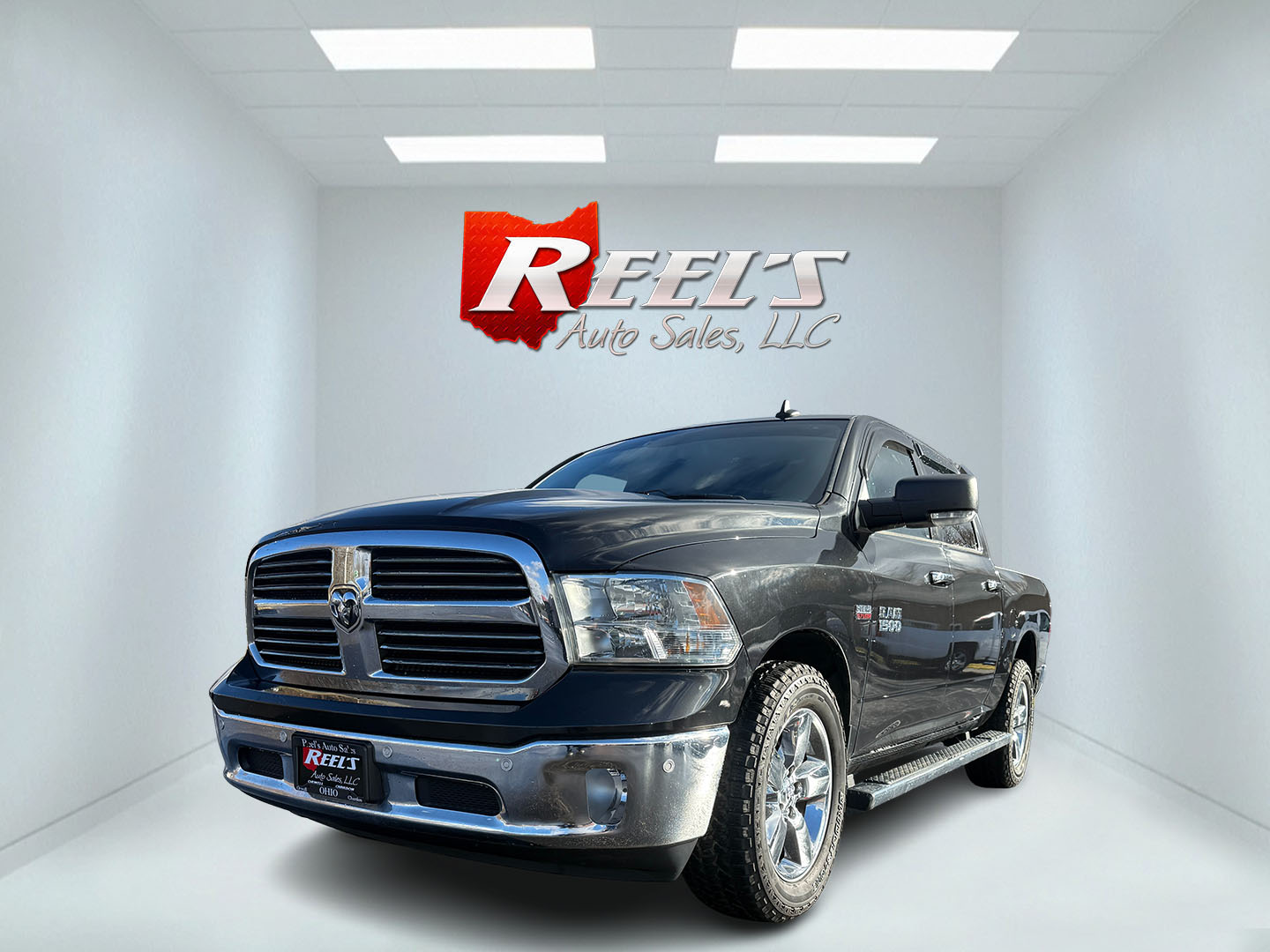 photo of 2016 RAM 1500 Big Horn Crew Cab SWB 4WD