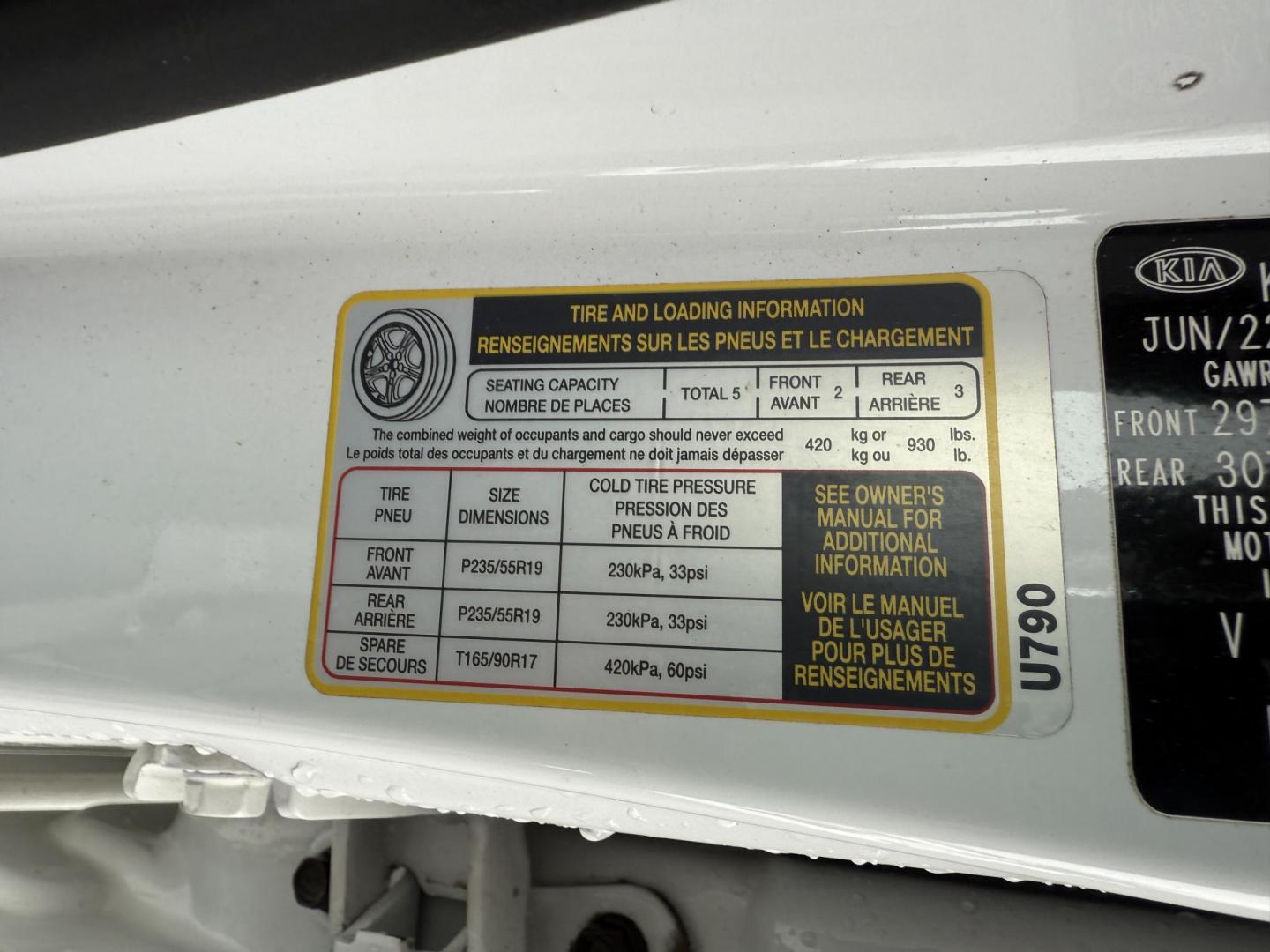 2014 White /Black Kia Sorento SX Limited V6 AWD (5XYKWDA77EG) with an 3.3L V6 DOHC 24V engine, Automatic transmission, located at 547 E. Main St., Orwell, OH, 44076, (440) 437-5893, 41.535435, -80.847855 - Photo#22