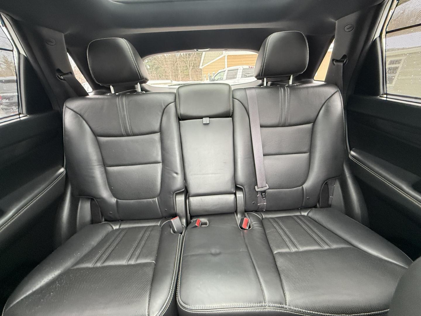 2014 White /Black Kia Sorento SX Limited V6 AWD (5XYKWDA77EG) with an 3.3L V6 DOHC 24V engine, Automatic transmission, located at 547 E. Main St., Orwell, OH, 44076, (440) 437-5893, 41.535435, -80.847855 - Photo#39