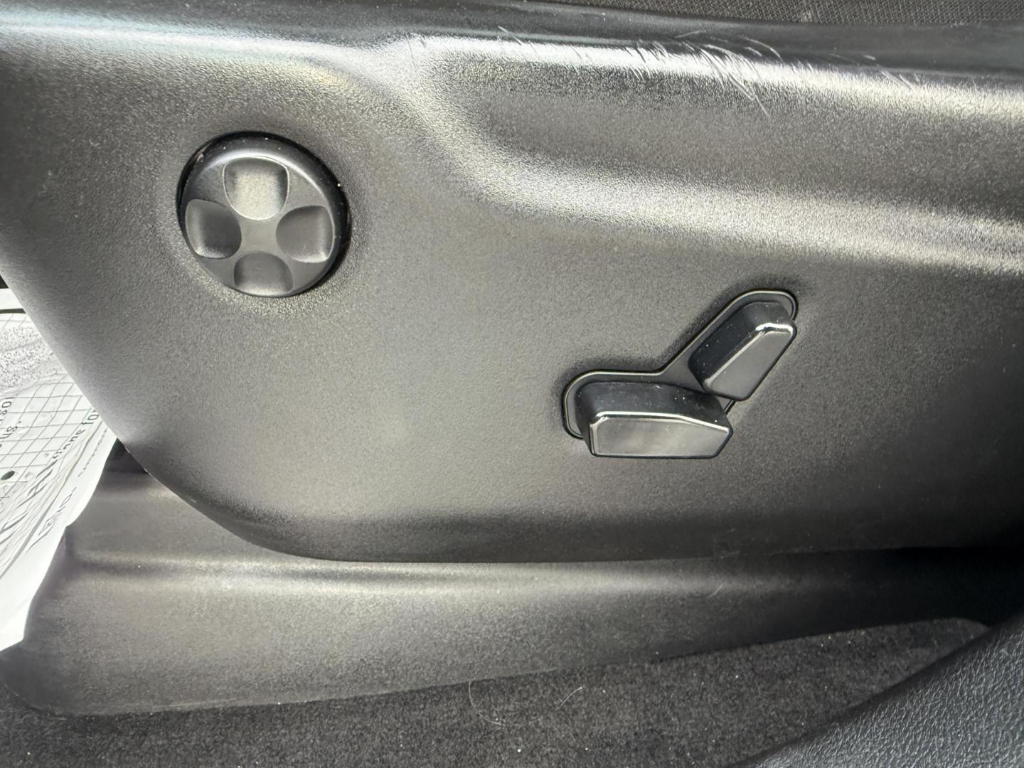 2013 Gray /Black Dodge Durango Crew AWD (1C4SDJDT9DC) with an 5.7L V8 OHV 16V engine, 5-Speed Automatic transmission, located at 547 E. Main St., Orwell, OH, 44076, (440) 437-5893, 41.535435, -80.847855 - 2013 Dodge Durango Crew AWD – Powerful Performance, Family Comfort, and Versatile Capability Take on every adventure in style with this 2013 Dodge Durango Crew AWD. Featuring a robust 5.7L HEMI V8 engine and a 5-speed automatic transmission, this SUV delivers impressive power and a 7,200-pound - Photo#20