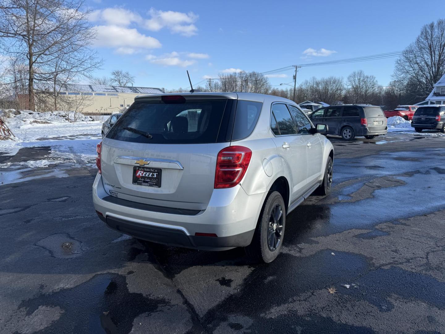 2017 Silver /Black Chevrolet Equinox LS AWD (2GNFLEEK5H6) with an 2.4L I4 DOHC 16V engine, Automatic transmission, located at 547 E. Main St., Orwell, OH, 44076, (440) 437-5893, 41.535435, -80.847855 - 2017 Chevrolet Equinox LS AWD – Efficiency, Comfort, and Everyday Reliability Enjoy the perfect balance of capability and economy with this 2017 Chevrolet Equinox LS AWD. Powered by a dependable 2.4L EcoTec I4 engine paired with a smooth 6-speed automatic transmission, this SUV delivers excelle - Photo#7