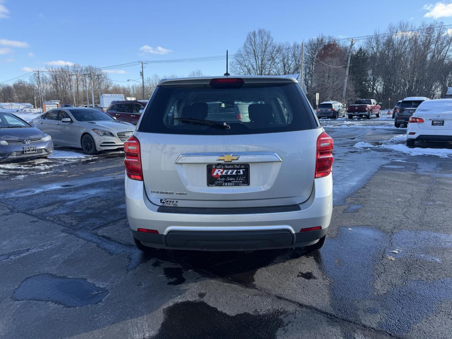 2017 Silver /Black Chevrolet Equinox LS AWD (2GNFLEEK5H6) with an 2.4L I4 DOHC 16V engine, Automatic transmission, located at 547 E. Main St., Orwell, OH, 44076, (440) 437-5893, 41.535435, -80.847855 - 2017 Chevrolet Equinox LS AWD – Efficiency, Comfort, and Everyday Reliability Enjoy the perfect balance of capability and economy with this 2017 Chevrolet Equinox LS AWD. Powered by a dependable 2.4L EcoTec I4 engine paired with a smooth 6-speed automatic transmission, this SUV delivers excelle - Photo#8