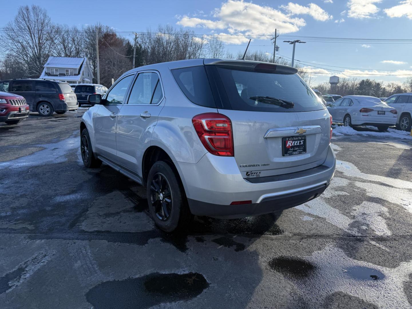 2017 Silver /Black Chevrolet Equinox LS AWD (2GNFLEEK5H6) with an 2.4L I4 DOHC 16V engine, Automatic transmission, located at 547 E. Main St., Orwell, OH, 44076, (440) 437-5893, 41.535435, -80.847855 - 2017 Chevrolet Equinox LS AWD – Efficiency, Comfort, and Everyday Reliability Enjoy the perfect balance of capability and economy with this 2017 Chevrolet Equinox LS AWD. Powered by a dependable 2.4L EcoTec I4 engine paired with a smooth 6-speed automatic transmission, this SUV delivers excelle - Photo#9