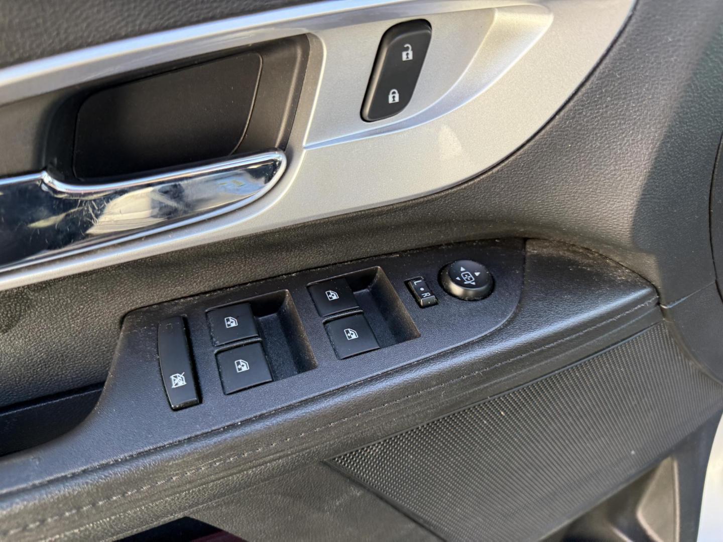 2017 Silver /Black Chevrolet Equinox LS AWD (2GNFLEEK5H6) with an 2.4L I4 DOHC 16V engine, Automatic transmission, located at 547 E. Main St., Orwell, OH, 44076, (440) 437-5893, 41.535435, -80.847855 - 2017 Chevrolet Equinox LS AWD – Efficiency, Comfort, and Everyday Reliability Enjoy the perfect balance of capability and economy with this 2017 Chevrolet Equinox LS AWD. Powered by a dependable 2.4L EcoTec I4 engine paired with a smooth 6-speed automatic transmission, this SUV delivers excelle - Photo#17