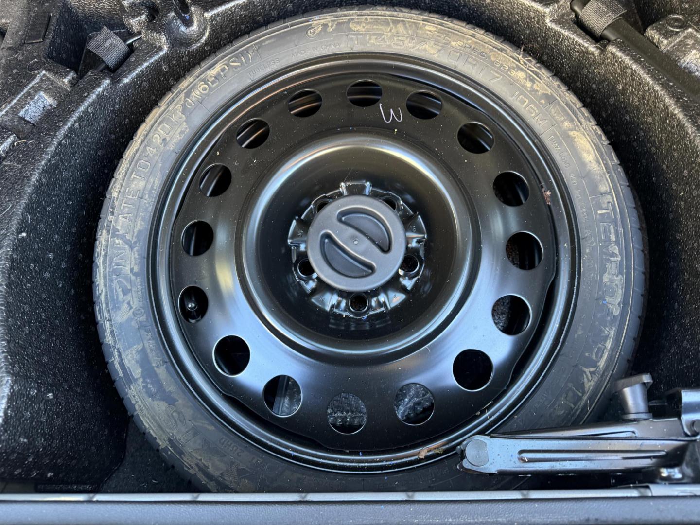 2017 Silver /Black Chevrolet Equinox LS AWD (2GNFLEEK5H6) with an 2.4L I4 DOHC 16V engine, Automatic transmission, located at 547 E. Main St., Orwell, OH, 44076, (440) 437-5893, 41.535435, -80.847855 - 2017 Chevrolet Equinox LS AWD – Efficiency, Comfort, and Everyday Reliability Enjoy the perfect balance of capability and economy with this 2017 Chevrolet Equinox LS AWD. Powered by a dependable 2.4L EcoTec I4 engine paired with a smooth 6-speed automatic transmission, this SUV delivers excelle - Photo#37