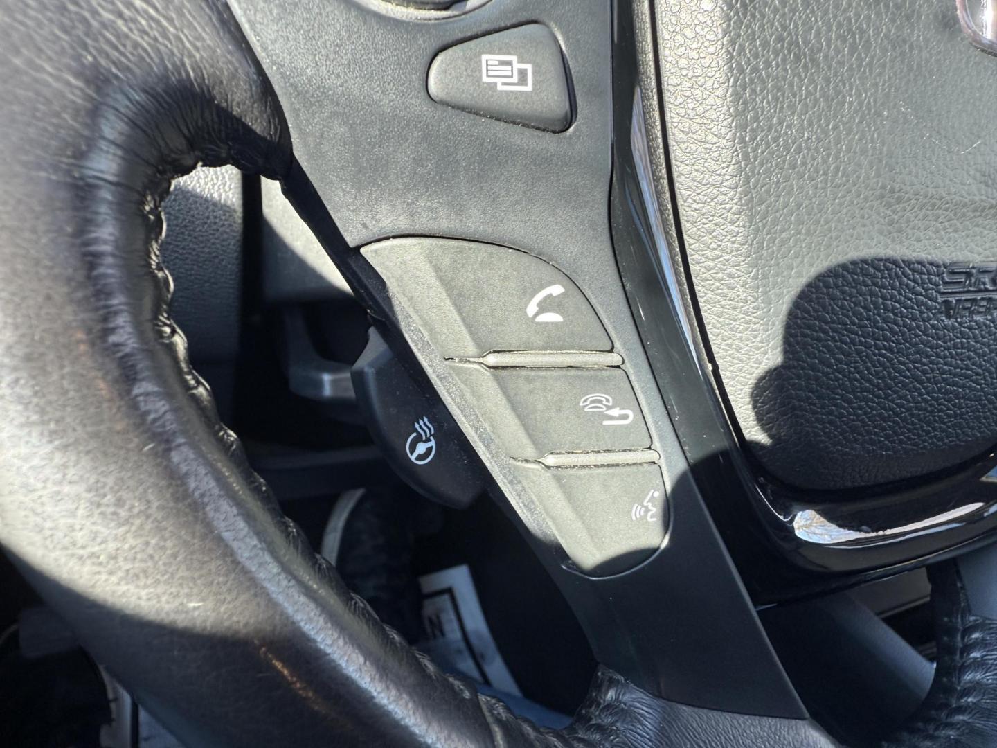 2018 Black /Black Honda Pilot Elite 4WD (5FNYF6H08JB) with an 3.5L V6 SOHC 24V engine, Automatic transmission, located at 547 E. Main St., Orwell, OH, 44076, (440) 437-5893, 41.535435, -80.847855 - One Owner ---- 2018 Honda Pilot Elite AWD – Luxury, Advanced Safety, and Family-Friendly Versatility Upgrade your family’s driving experience with this 2018 Honda Pilot Elite AWD. Powered by a robust 3.5L Earthdreams V6 engine and a smooth 9-speed automatic transmission, this SUV offers both - Photo#23