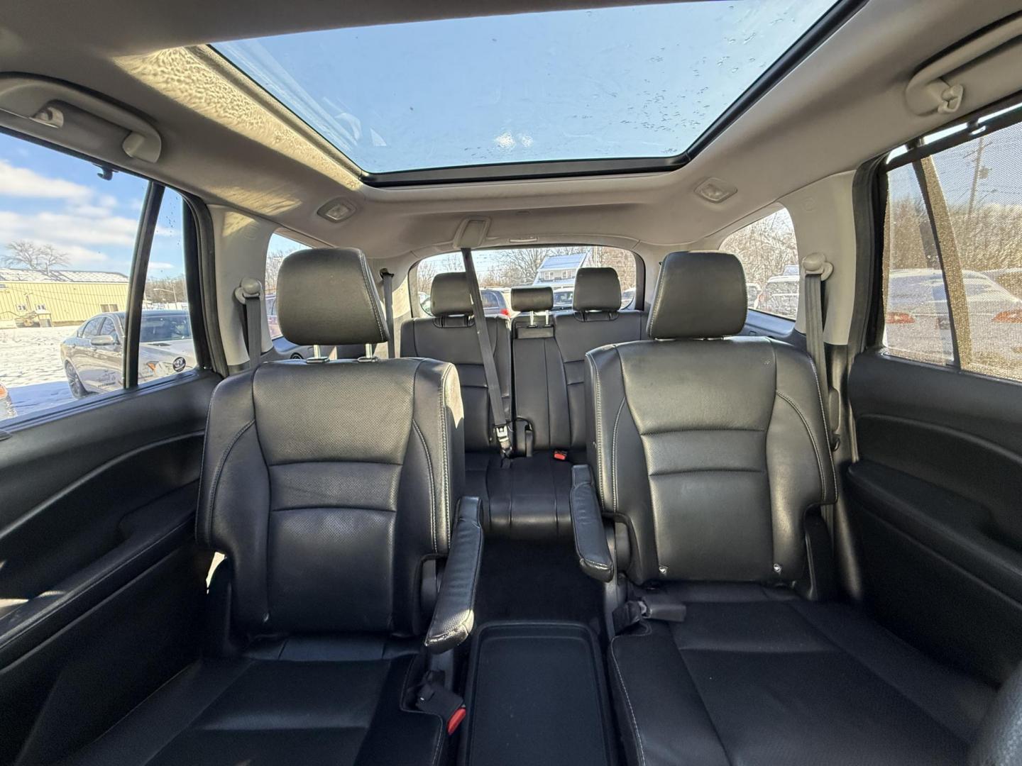 2018 Black /Black Honda Pilot Elite 4WD (5FNYF6H08JB) with an 3.5L V6 SOHC 24V engine, Automatic transmission, located at 547 E. Main St., Orwell, OH, 44076, (440) 437-5893, 41.535435, -80.847855 - One Owner ---- 2018 Honda Pilot Elite AWD – Luxury, Advanced Safety, and Family-Friendly Versatility Upgrade your family’s driving experience with this 2018 Honda Pilot Elite AWD. Powered by a robust 3.5L Earthdreams V6 engine and a smooth 9-speed automatic transmission, this SUV offers both - Photo#36