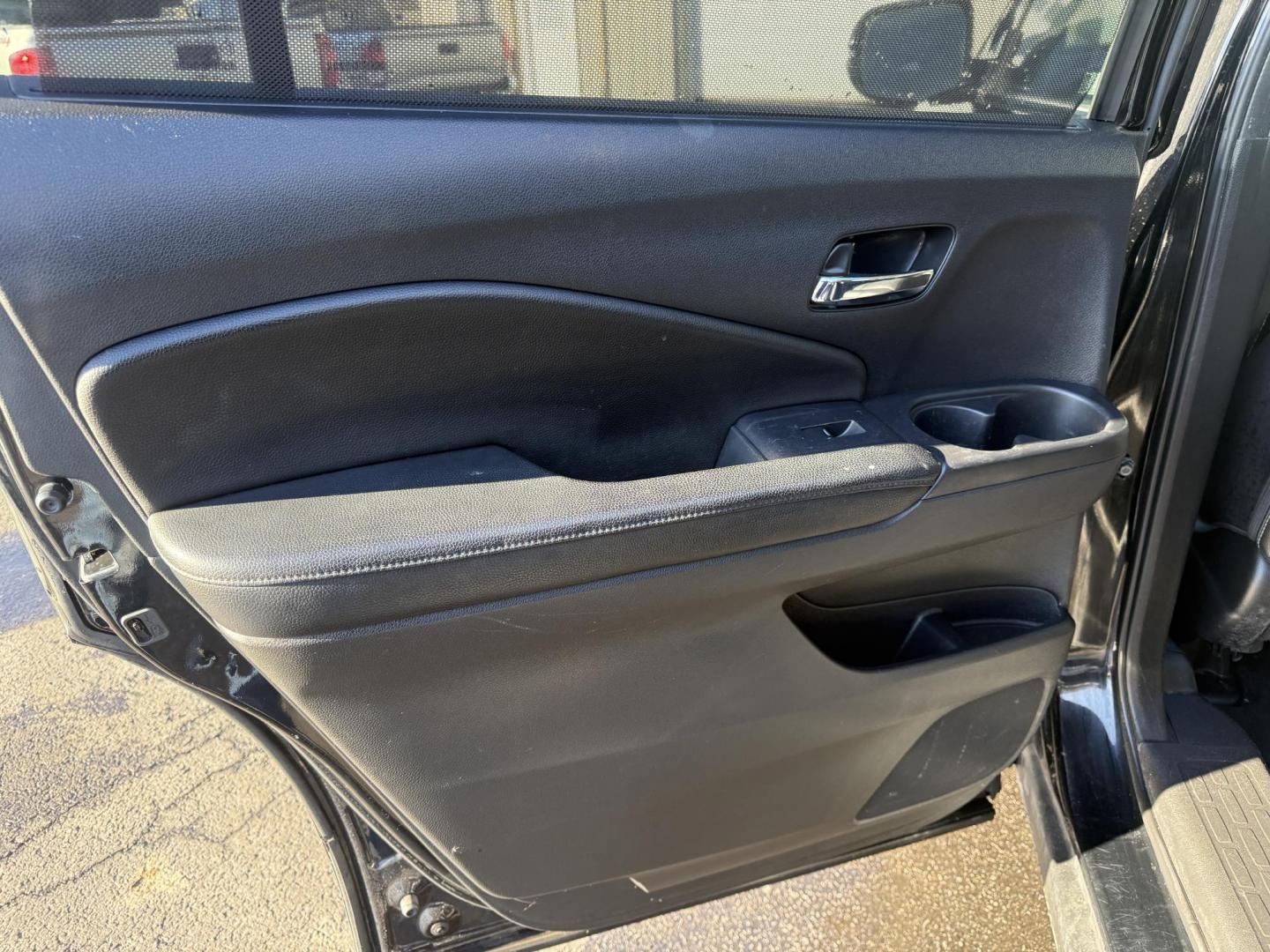 2018 Black /Black Honda Pilot Elite 4WD (5FNYF6H08JB) with an 3.5L V6 SOHC 24V engine, Automatic transmission, located at 547 E. Main St., Orwell, OH, 44076, (440) 437-5893, 41.535435, -80.847855 - One Owner ---- 2018 Honda Pilot Elite AWD – Luxury, Advanced Safety, and Family-Friendly Versatility Upgrade your family’s driving experience with this 2018 Honda Pilot Elite AWD. Powered by a robust 3.5L Earthdreams V6 engine and a smooth 9-speed automatic transmission, this SUV offers both - Photo#38