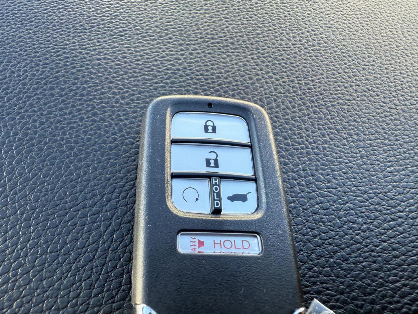 2018 Black /Black Honda Pilot Elite 4WD (5FNYF6H08JB) with an 3.5L V6 SOHC 24V engine, Automatic transmission, located at 547 E. Main St., Orwell, OH, 44076, (440) 437-5893, 41.535435, -80.847855 - One Owner ---- 2018 Honda Pilot Elite AWD – Luxury, Advanced Safety, and Family-Friendly Versatility Upgrade your family’s driving experience with this 2018 Honda Pilot Elite AWD. Powered by a robust 3.5L Earthdreams V6 engine and a smooth 9-speed automatic transmission, this SUV offers both - Photo#51