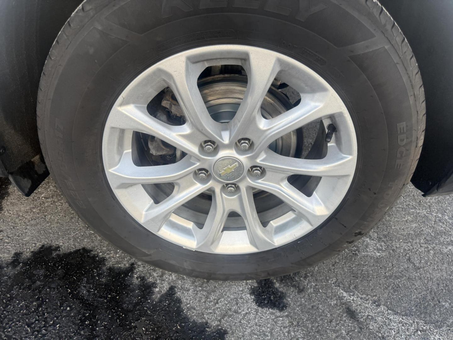 2019 White /White Chevrolet Equinox LS AWD (3GNAXSEV9KS) with an 1.5L I4 DOHC 16V TURBO engine, Automatic transmission, located at 547 E. Main St., Orwell, OH, 44076, (440) 437-5893, 41.535435, -80.847855 - One Owner ---- 2019 Chevrolet Equinox LS AWD – Efficient, Versatile, and Connected for Everyday Driving Enjoy the perfect blend of fuel efficiency, capability, and modern technology with this 2019 Chevrolet Equinox LS AWD. Featuring a responsive 1.5L Turbocharged EcoTec I4 engine paired with a - Photo#11