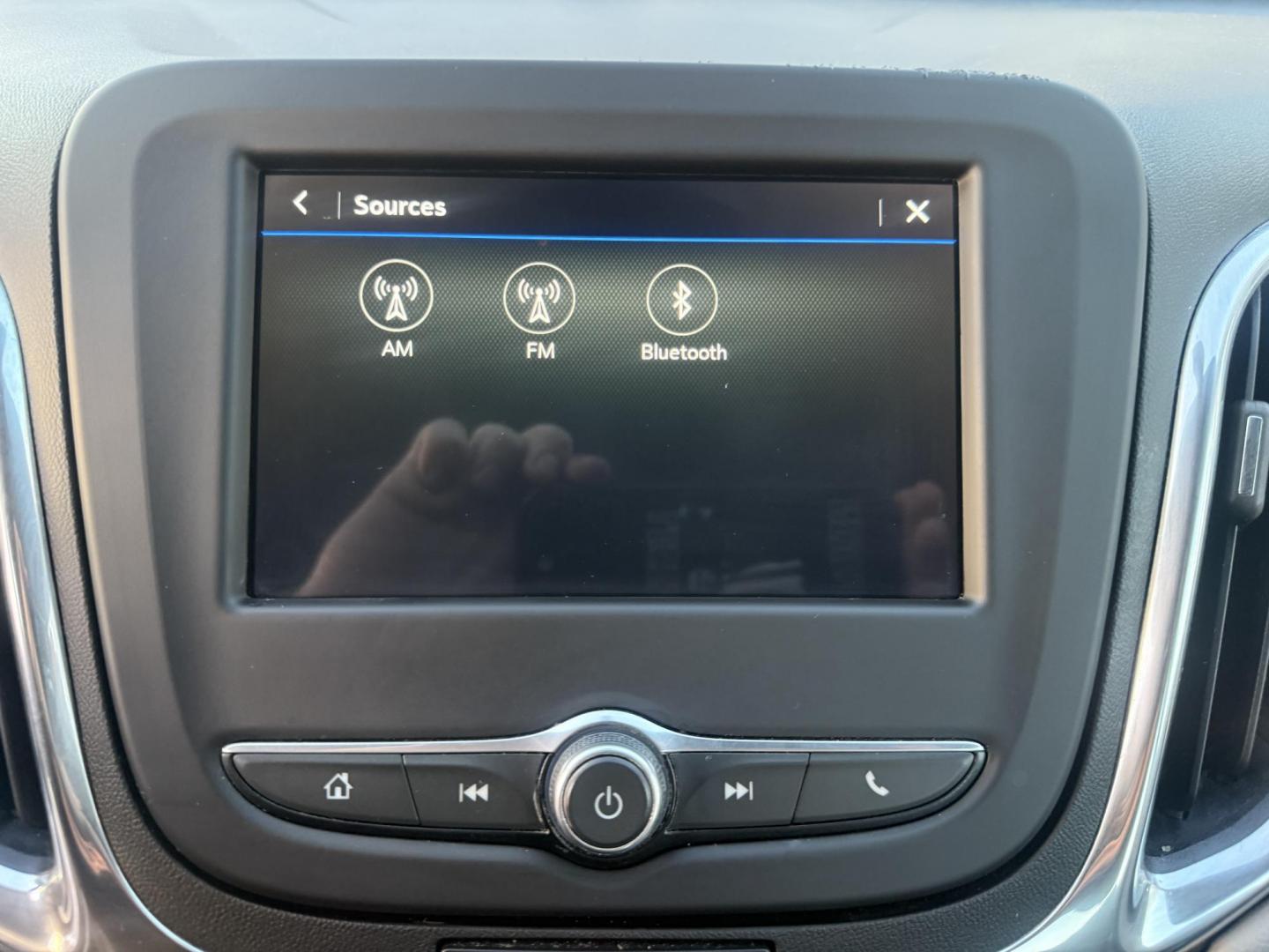 2019 White /White Chevrolet Equinox LS AWD (3GNAXSEV9KS) with an 1.5L I4 DOHC 16V TURBO engine, Automatic transmission, located at 547 E. Main St., Orwell, OH, 44076, (440) 437-5893, 41.535435, -80.847855 - One Owner ---- 2019 Chevrolet Equinox LS AWD – Efficient, Versatile, and Connected for Everyday Driving Enjoy the perfect blend of fuel efficiency, capability, and modern technology with this 2019 Chevrolet Equinox LS AWD. Featuring a responsive 1.5L Turbocharged EcoTec I4 engine paired with a - Photo#26