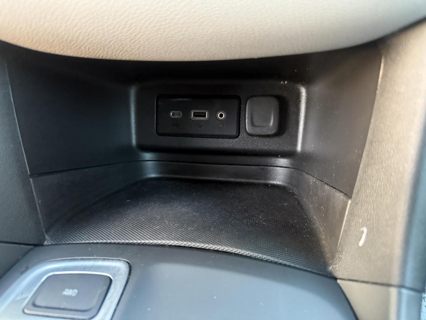 2019 White /White Chevrolet Equinox LS AWD (3GNAXSEV9KS) with an 1.5L I4 DOHC 16V TURBO engine, Automatic transmission, located at 547 E. Main St., Orwell, OH, 44076, (440) 437-5893, 41.535435, -80.847855 - One Owner ---- 2019 Chevrolet Equinox LS AWD – Efficient, Versatile, and Connected for Everyday Driving Enjoy the perfect blend of fuel efficiency, capability, and modern technology with this 2019 Chevrolet Equinox LS AWD. Featuring a responsive 1.5L Turbocharged EcoTec I4 engine paired with a - Photo#30