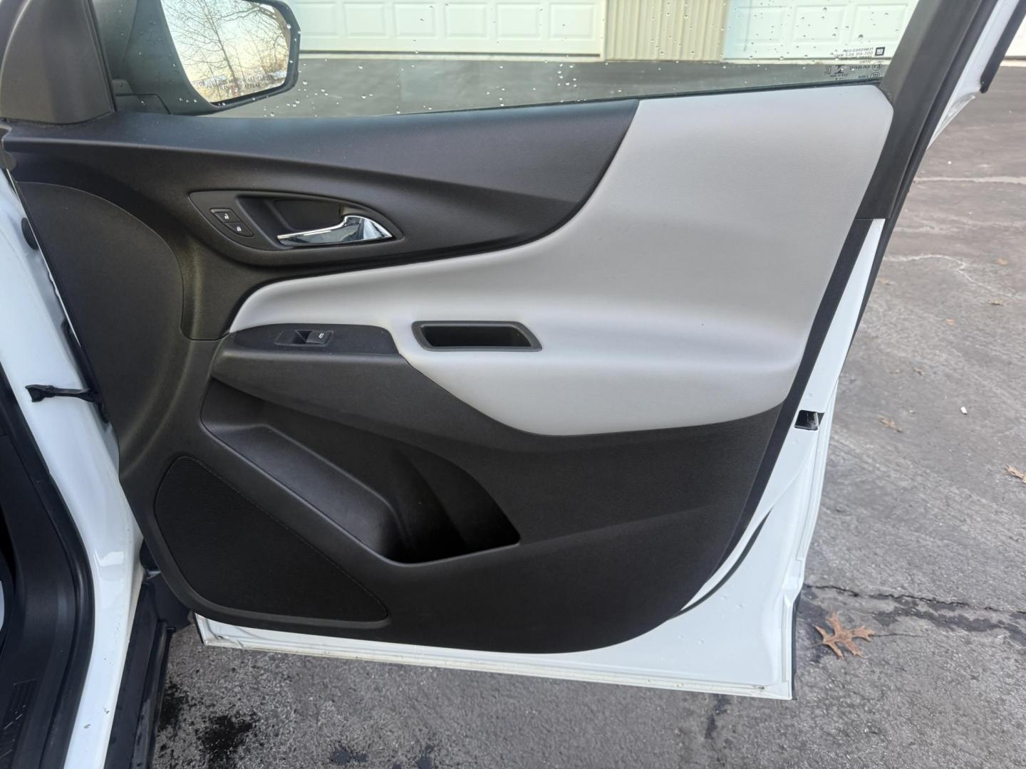 2019 White /White Chevrolet Equinox LS AWD (3GNAXSEV9KS) with an 1.5L I4 DOHC 16V TURBO engine, Automatic transmission, located at 547 E. Main St., Orwell, OH, 44076, (440) 437-5893, 41.535435, -80.847855 - One Owner ---- 2019 Chevrolet Equinox LS AWD – Efficient, Versatile, and Connected for Everyday Driving Enjoy the perfect blend of fuel efficiency, capability, and modern technology with this 2019 Chevrolet Equinox LS AWD. Featuring a responsive 1.5L Turbocharged EcoTec I4 engine paired with a - Photo#44