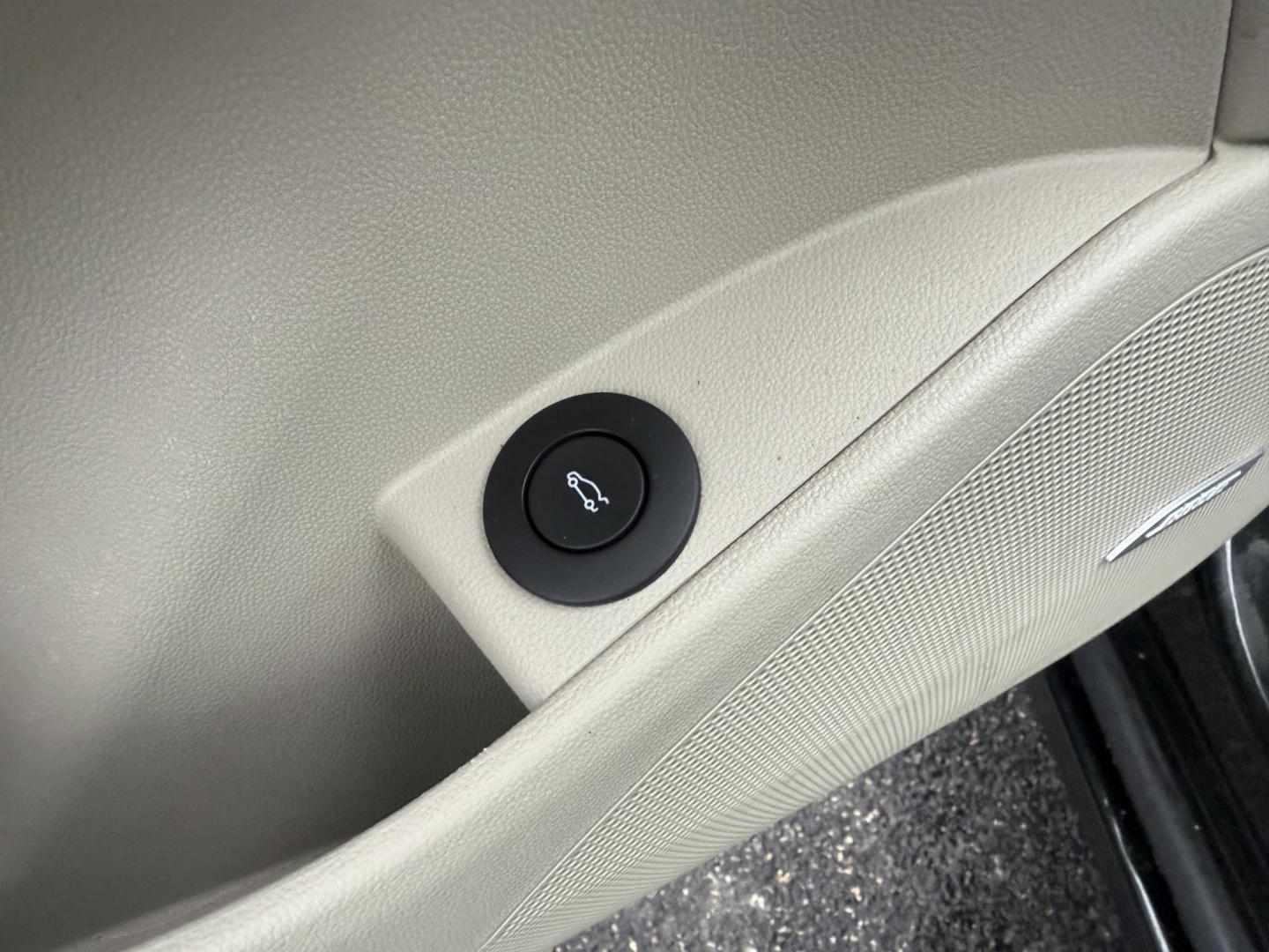 2017 Green /Tan Buick LaCrosse Premium (1G4ZR5SS9HU) with an 3.6L V6 DOHC 24V engine, Automatic transmission, located at 11115 Chardon Rd. , Chardon, OH, 44024, (440) 214-9705, 41.580246, -81.241943 - One Owner ---- 2017 Buick LaCrosse Premium – Luxurious Comfort, Cutting-Edge Technology, and Outstanding Efficiency Elevate your driving experience with this 2017 Buick LaCrosse Premium. Powered by a refined 3.6L V6 engine paired with an 8-speed automatic transmission, this sedan delivers impre - Photo#19