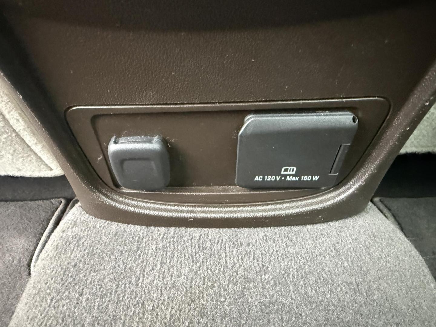 2017 Green /Tan Buick LaCrosse Premium (1G4ZR5SS9HU) with an 3.6L V6 DOHC 24V engine, Automatic transmission, located at 11115 Chardon Rd. , Chardon, OH, 44024, (440) 214-9705, 41.580246, -81.241943 - One Owner ---- 2017 Buick LaCrosse Premium – Luxurious Comfort, Cutting-Edge Technology, and Outstanding Efficiency Elevate your driving experience with this 2017 Buick LaCrosse Premium. Powered by a refined 3.6L V6 engine paired with an 8-speed automatic transmission, this sedan delivers impre - Photo#43