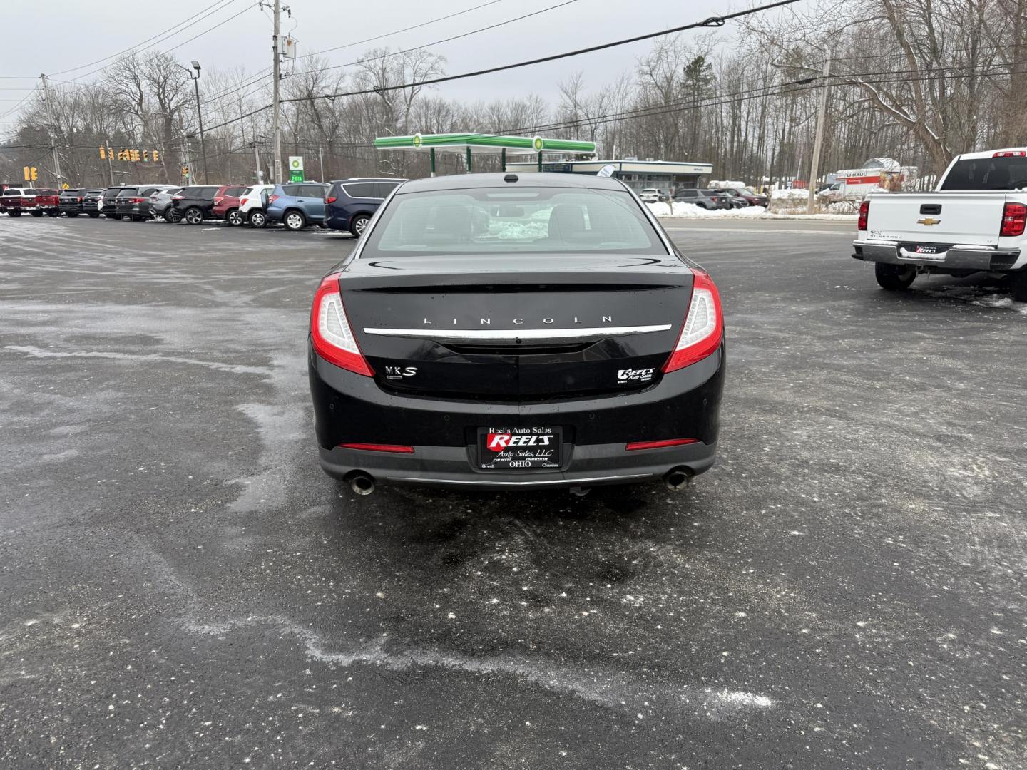 2016 Black /Black Lincoln MKS Elite EcoBoost AWD (1LNHL9FT6GG) with an 3.5L V6 DOHC 24V TWIN TURBO engine, Automatic transmission, located at 11115 Chardon Rd. , Chardon, OH, 44024, (440) 214-9705, 41.580246, -81.241943 - 2016 Lincoln MKS Elite AWD – Luxurious Performance, Cutting-Edge Technology, and Unmatched Comfort Experience the pinnacle of luxury and performance in this 2016 Lincoln MKS Elite AWD. Powered by a potent 3.5L Twin Turbo EcoBoost V6 engine paired with a smooth 6-speed automatic transmission, th - Photo#8