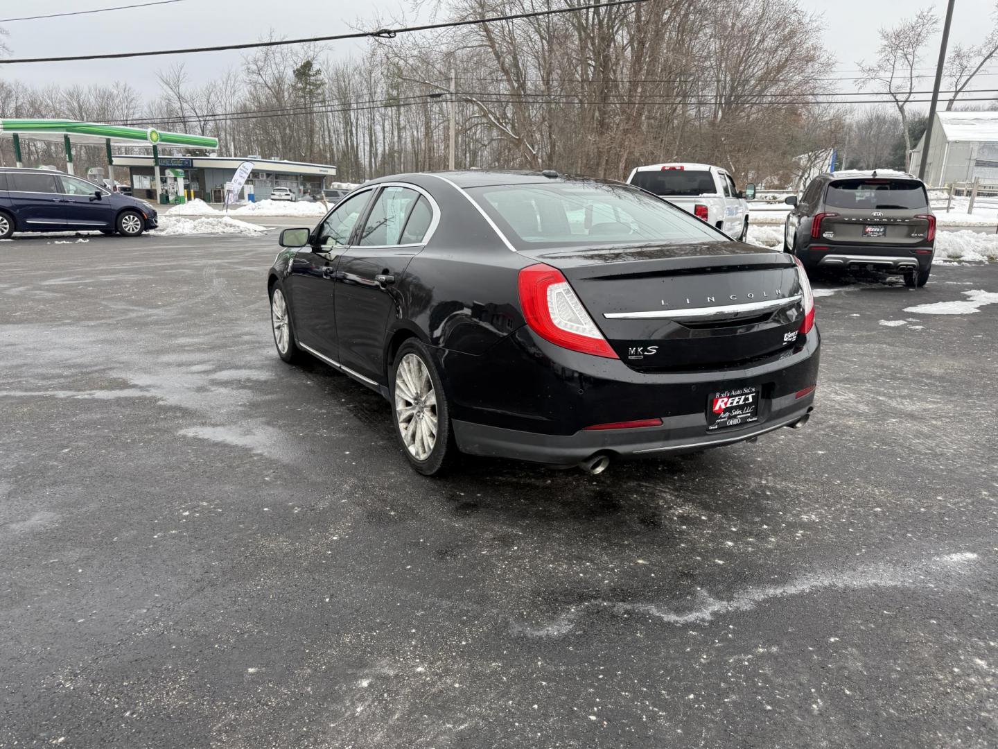 2016 Black /Black Lincoln MKS Elite EcoBoost AWD (1LNHL9FT6GG) with an 3.5L V6 DOHC 24V TWIN TURBO engine, Automatic transmission, located at 11115 Chardon Rd. , Chardon, OH, 44024, (440) 214-9705, 41.580246, -81.241943 - 2016 Lincoln MKS Elite AWD – Luxurious Performance, Cutting-Edge Technology, and Unmatched Comfort Experience the pinnacle of luxury and performance in this 2016 Lincoln MKS Elite AWD. Powered by a potent 3.5L Twin Turbo EcoBoost V6 engine paired with a smooth 6-speed automatic transmission, th - Photo#9