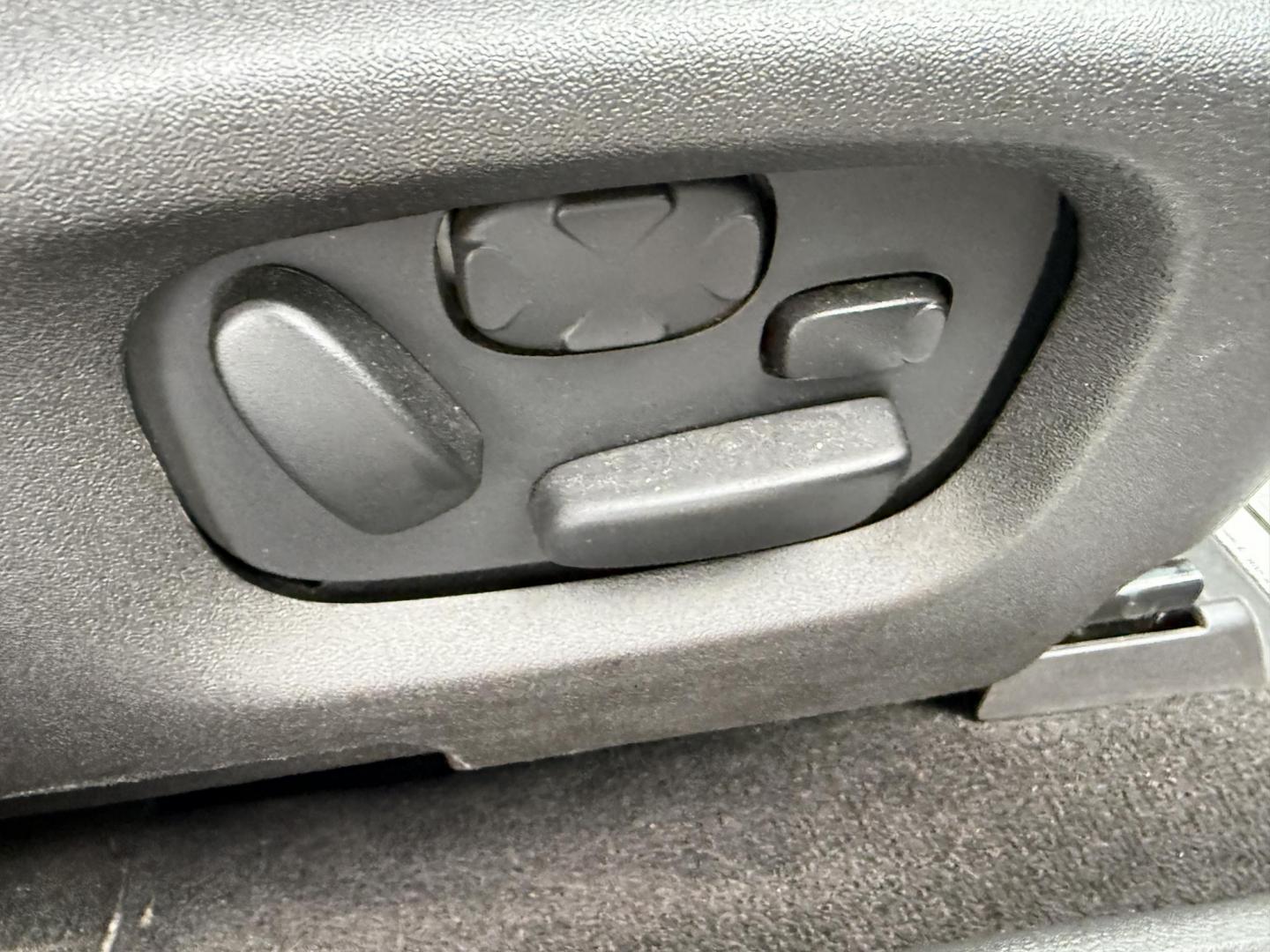 2016 Black /Black Lincoln MKS Elite EcoBoost AWD (1LNHL9FT6GG) with an 3.5L V6 DOHC 24V TWIN TURBO engine, Automatic transmission, located at 11115 Chardon Rd. , Chardon, OH, 44024, (440) 214-9705, 41.580246, -81.241943 - 2016 Lincoln MKS Elite AWD – Luxurious Performance, Cutting-Edge Technology, and Unmatched Comfort Experience the pinnacle of luxury and performance in this 2016 Lincoln MKS Elite AWD. Powered by a potent 3.5L Twin Turbo EcoBoost V6 engine paired with a smooth 6-speed automatic transmission, th - Photo#47