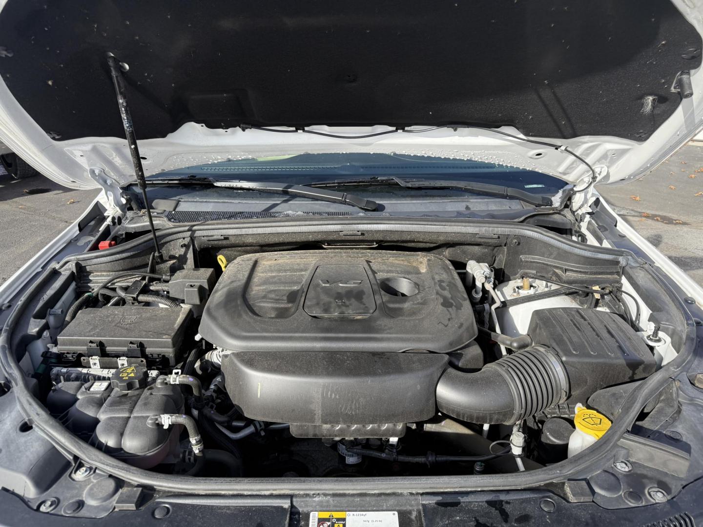 2020 White /Brown Jeep Grand Cherokee Overland 4WD (1C4RJFCG0LC) with an 3.6L V6 DOHC 24V engine, Automatic transmission, located at 547 E. Main St., Orwell, OH, 44076, (440) 437-5893, 41.535435, -80.847855 - 2020 Jeep Grand Cherokee Overland 4WD – Premium Luxury, Off-Road Capability, and Advanced Safety Elevate your driving experience with this 2020 Jeep Grand Cherokee Overland. Powered by a robust 3.6L Pentastar V6 engine and an 8-speed automatic transmission, this SUV offers a refined blend of po - Photo#15