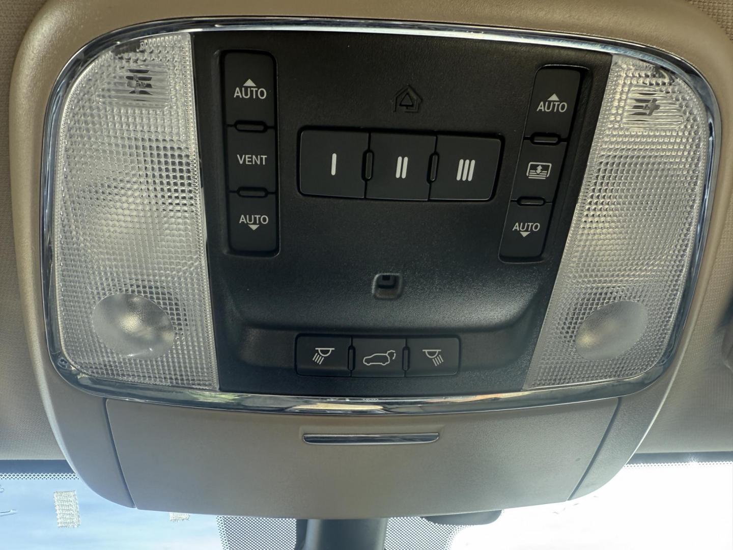 2020 White /Brown Jeep Grand Cherokee Overland 4WD (1C4RJFCG0LC) with an 3.6L V6 DOHC 24V engine, Automatic transmission, located at 547 E. Main St., Orwell, OH, 44076, (440) 437-5893, 41.535435, -80.847855 - 2020 Jeep Grand Cherokee Overland 4WD – Premium Luxury, Off-Road Capability, and Advanced Safety Elevate your driving experience with this 2020 Jeep Grand Cherokee Overland. Powered by a robust 3.6L Pentastar V6 engine and an 8-speed automatic transmission, this SUV offers a refined blend of po - Photo#29