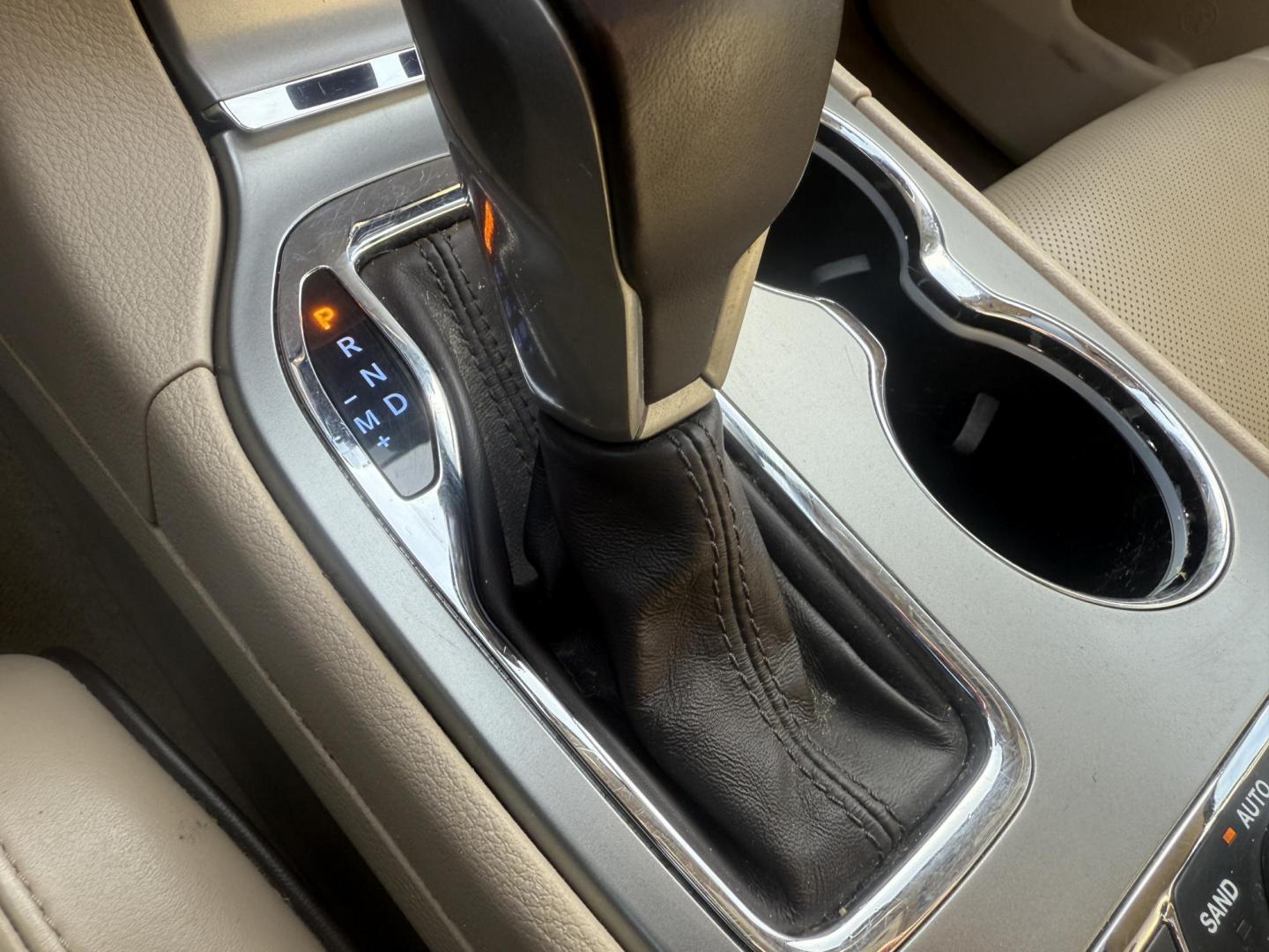 2020 White /Brown Jeep Grand Cherokee Overland 4WD (1C4RJFCG0LC) with an 3.6L V6 DOHC 24V engine, Automatic transmission, located at 547 E. Main St., Orwell, OH, 44076, (440) 437-5893, 41.535435, -80.847855 - 2020 Jeep Grand Cherokee Overland 4WD – Premium Luxury, Off-Road Capability, and Advanced Safety Elevate your driving experience with this 2020 Jeep Grand Cherokee Overland. Powered by a robust 3.6L Pentastar V6 engine and an 8-speed automatic transmission, this SUV offers a refined blend of po - Photo#36