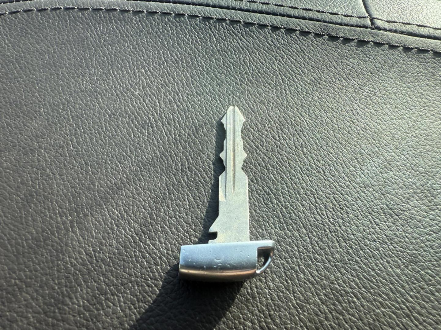 2020 White /Brown Jeep Grand Cherokee Overland 4WD (1C4RJFCG0LC) with an 3.6L V6 DOHC 24V engine, Automatic transmission, located at 547 E. Main St., Orwell, OH, 44076, (440) 437-5893, 41.535435, -80.847855 - 2020 Jeep Grand Cherokee Overland 4WD – Premium Luxury, Off-Road Capability, and Advanced Safety Elevate your driving experience with this 2020 Jeep Grand Cherokee Overland. Powered by a robust 3.6L Pentastar V6 engine and an 8-speed automatic transmission, this SUV offers a refined blend of po - Photo#53