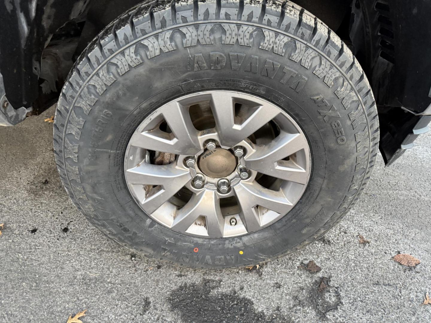 2016 Silver /Black Toyota Tacoma SR5 Double Cab Short Bed V6 5AT 4WD (3TMCZ5AN1GM) with an 3.5L V6 DOHC 24V engine, Automatic transmission, located at 547 E. Main St., Orwell, OH, 44076, (440) 437-5893, 41.535435, -80.847855 - 2016 Toyota Tacoma SR5 Crew Cab 4WD – Rugged Power, Reliability, and Versatile Performance Take on any adventure with confidence in this 2016 Toyota Tacoma SR5 Crew Cab 4WD. Powered by a durable 3.5L D-45 V6 engine and a smooth 6-speed automatic transmission, this truck delivers impressive perf - Photo#4