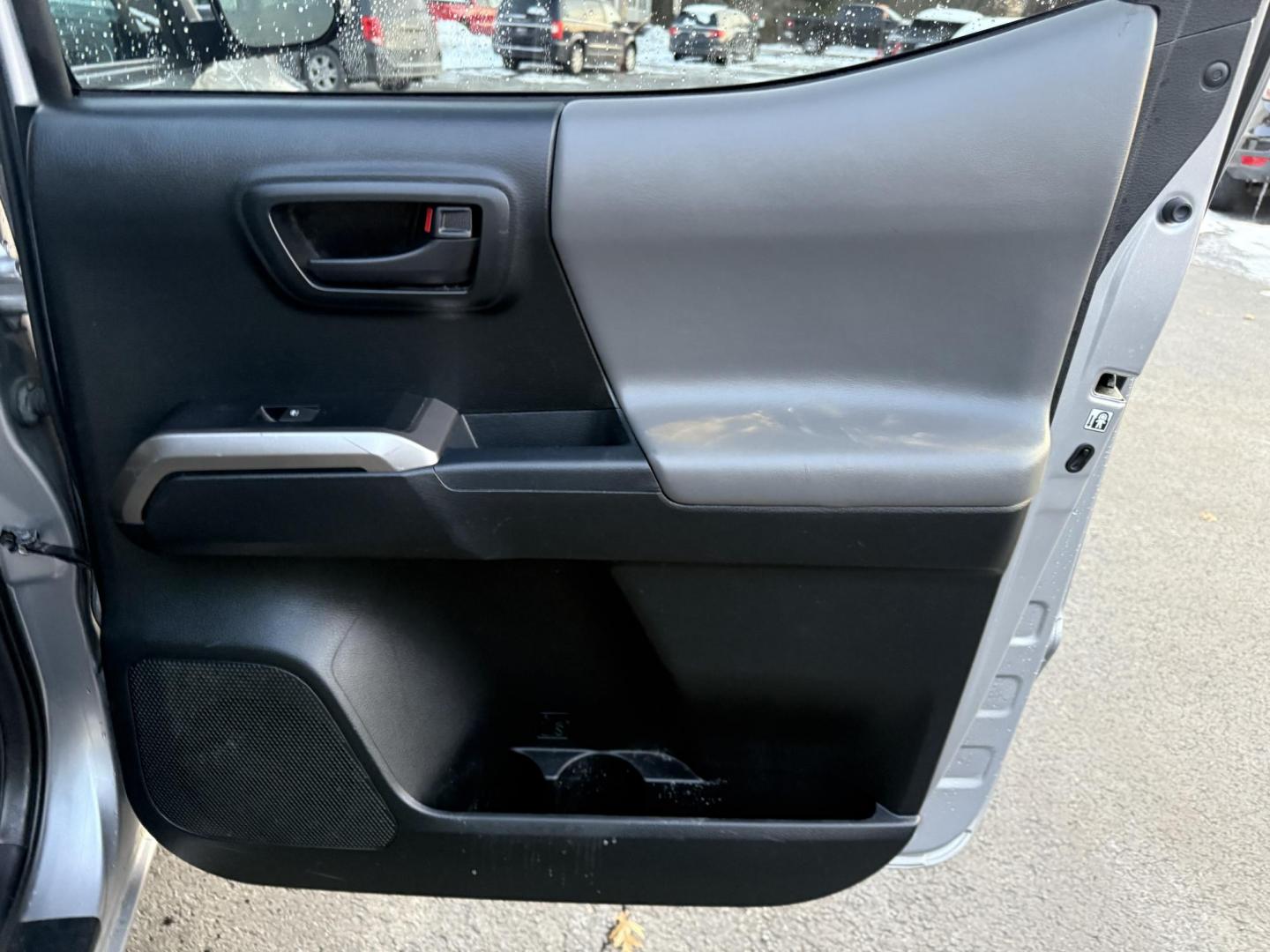 2016 Silver /Black Toyota Tacoma SR5 Double Cab Short Bed V6 5AT 4WD (3TMCZ5AN1GM) with an 3.5L V6 DOHC 24V engine, Automatic transmission, located at 547 E. Main St., Orwell, OH, 44076, (440) 437-5893, 41.535435, -80.847855 - 2016 Toyota Tacoma SR5 Crew Cab 4WD – Rugged Power, Reliability, and Versatile Performance Take on any adventure with confidence in this 2016 Toyota Tacoma SR5 Crew Cab 4WD. Powered by a durable 3.5L D-45 V6 engine and a smooth 6-speed automatic transmission, this truck delivers impressive perf - Photo#35