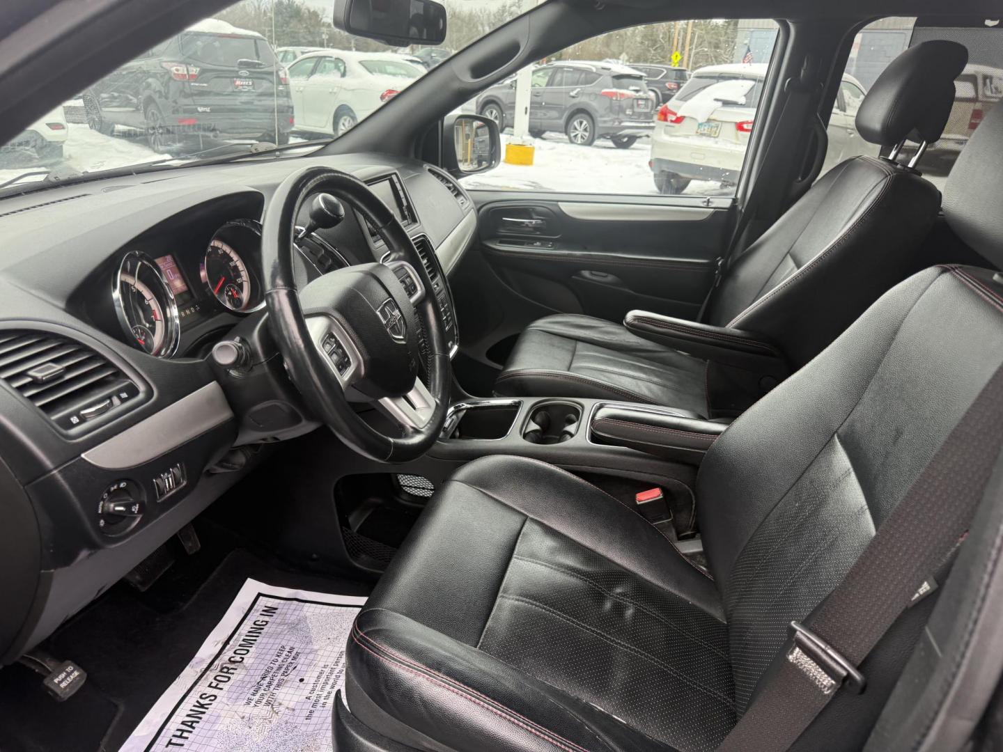 2018 Gray /Black Dodge Grand Caravan GT (2C4RDGEG0JR) with an 3.6L V6 DOHC 24V FFV engine, Automatic transmission, located at 547 E. Main St., Orwell, OH, 44076, (440) 437-5893, 41.535435, -80.847855 - One Owner ---- 2018 Dodge Grand Caravan GT – Versatile Family Cruiser with Premium Comfort and Tech Experience the perfect blend of practicality, comfort, and technology with this 2018 Dodge Grand Caravan GT. Powered by a reliable 3.6L Pentastar V6 engine and a smooth 6-speed automatic transmis - Photo#15