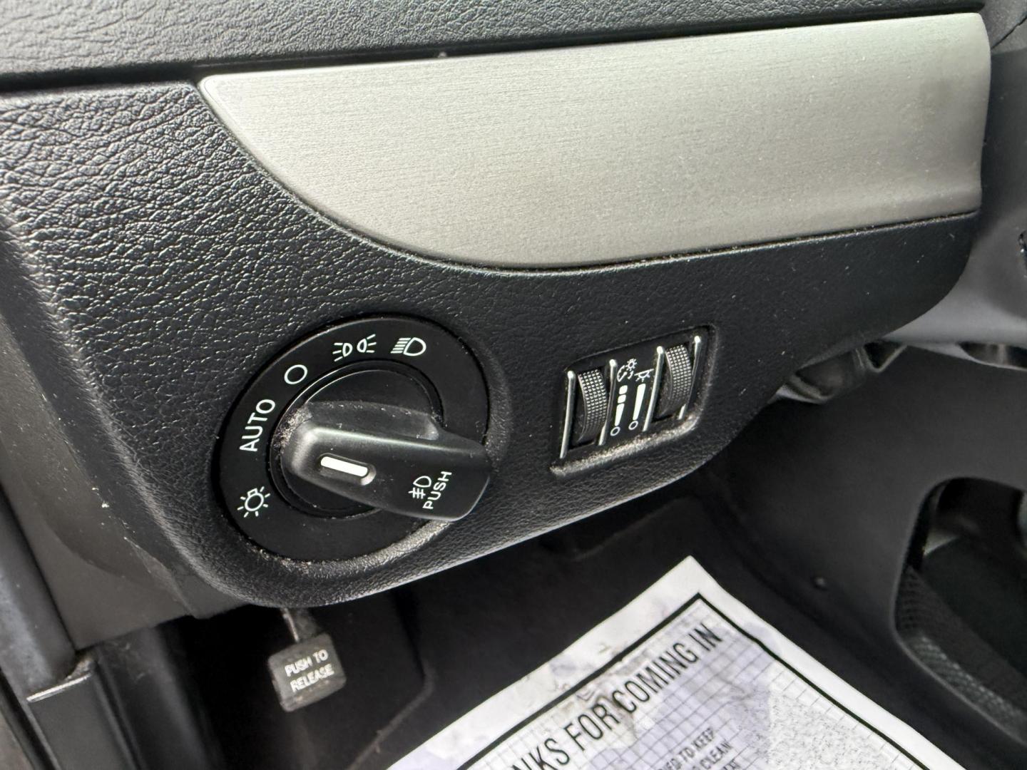 2018 Gray /Black Dodge Grand Caravan GT (2C4RDGEG0JR) with an 3.6L V6 DOHC 24V FFV engine, Automatic transmission, located at 547 E. Main St., Orwell, OH, 44076, (440) 437-5893, 41.535435, -80.847855 - One Owner ---- 2018 Dodge Grand Caravan GT – Versatile Family Cruiser with Premium Comfort and Tech Experience the perfect blend of practicality, comfort, and technology with this 2018 Dodge Grand Caravan GT. Powered by a reliable 3.6L Pentastar V6 engine and a smooth 6-speed automatic transmis - Photo#21