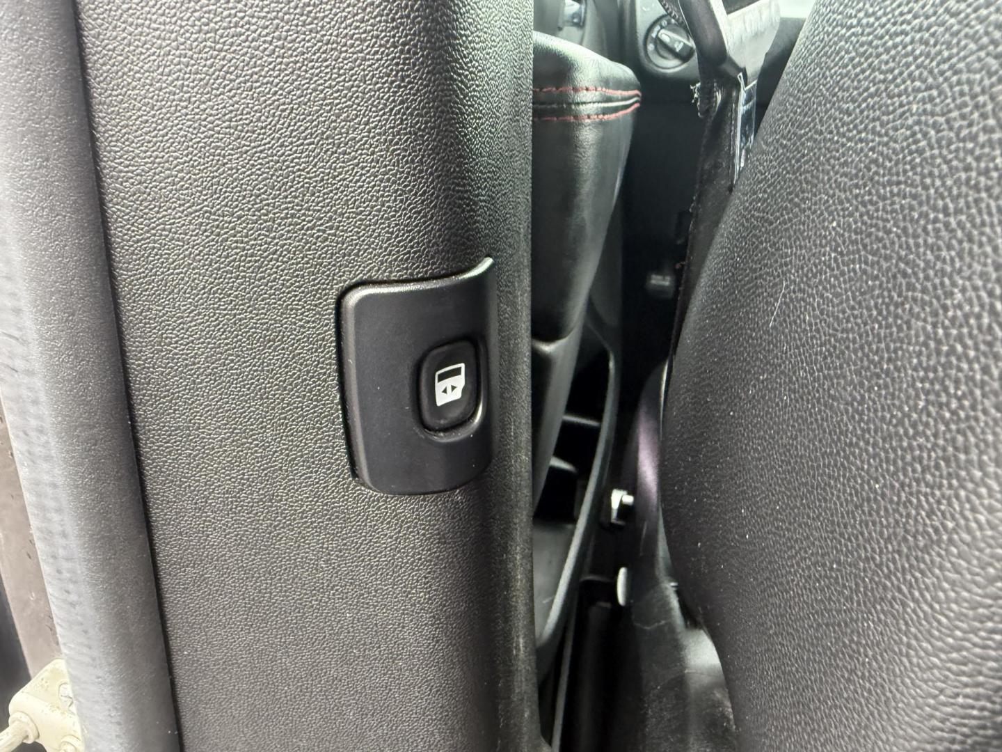 2018 Gray /Black Dodge Grand Caravan GT (2C4RDGEG0JR) with an 3.6L V6 DOHC 24V FFV engine, Automatic transmission, located at 547 E. Main St., Orwell, OH, 44076, (440) 437-5893, 41.535435, -80.847855 - One Owner ---- 2018 Dodge Grand Caravan GT – Versatile Family Cruiser with Premium Comfort and Tech Experience the perfect blend of practicality, comfort, and technology with this 2018 Dodge Grand Caravan GT. Powered by a reliable 3.6L Pentastar V6 engine and a smooth 6-speed automatic transmis - Photo#35