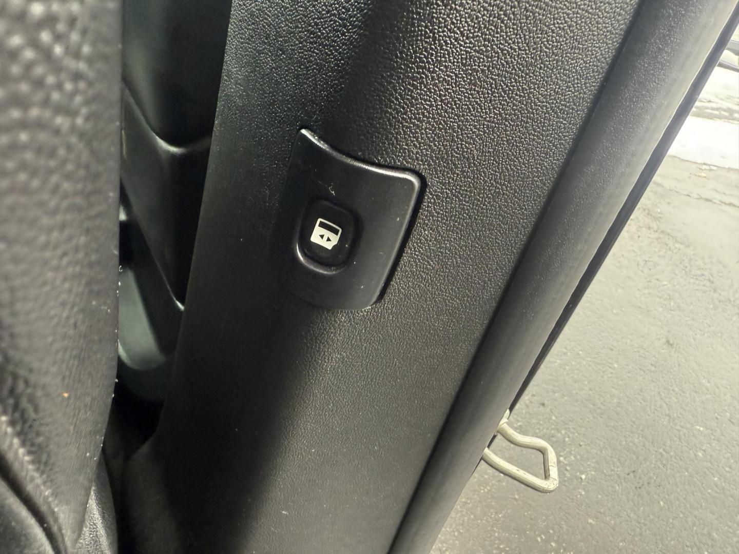 2018 Gray /Black Dodge Grand Caravan GT (2C4RDGEG0JR) with an 3.6L V6 DOHC 24V FFV engine, Automatic transmission, located at 547 E. Main St., Orwell, OH, 44076, (440) 437-5893, 41.535435, -80.847855 - One Owner ---- 2018 Dodge Grand Caravan GT – Versatile Family Cruiser with Premium Comfort and Tech Experience the perfect blend of practicality, comfort, and technology with this 2018 Dodge Grand Caravan GT. Powered by a reliable 3.6L Pentastar V6 engine and a smooth 6-speed automatic transmis - Photo#41