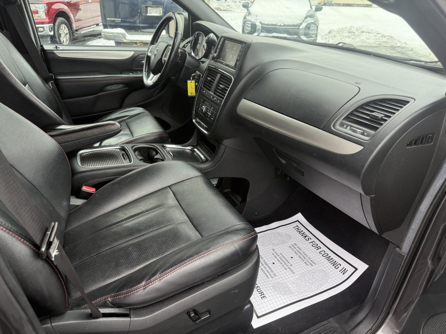 2018 Gray /Black Dodge Grand Caravan GT (2C4RDGEG0JR) with an 3.6L V6 DOHC 24V FFV engine, Automatic transmission, located at 547 E. Main St., Orwell, OH, 44076, (440) 437-5893, 41.535435, -80.847855 - One Owner ---- 2018 Dodge Grand Caravan GT – Versatile Family Cruiser with Premium Comfort and Tech Experience the perfect blend of practicality, comfort, and technology with this 2018 Dodge Grand Caravan GT. Powered by a reliable 3.6L Pentastar V6 engine and a smooth 6-speed automatic transmis - Photo#42