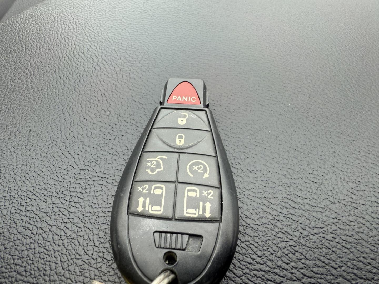 2018 Gray /Black Dodge Grand Caravan GT (2C4RDGEG0JR) with an 3.6L V6 DOHC 24V FFV engine, Automatic transmission, located at 547 E. Main St., Orwell, OH, 44076, (440) 437-5893, 41.535435, -80.847855 - One Owner ---- 2018 Dodge Grand Caravan GT – Versatile Family Cruiser with Premium Comfort and Tech Experience the perfect blend of practicality, comfort, and technology with this 2018 Dodge Grand Caravan GT. Powered by a reliable 3.6L Pentastar V6 engine and a smooth 6-speed automatic transmis - Photo#46