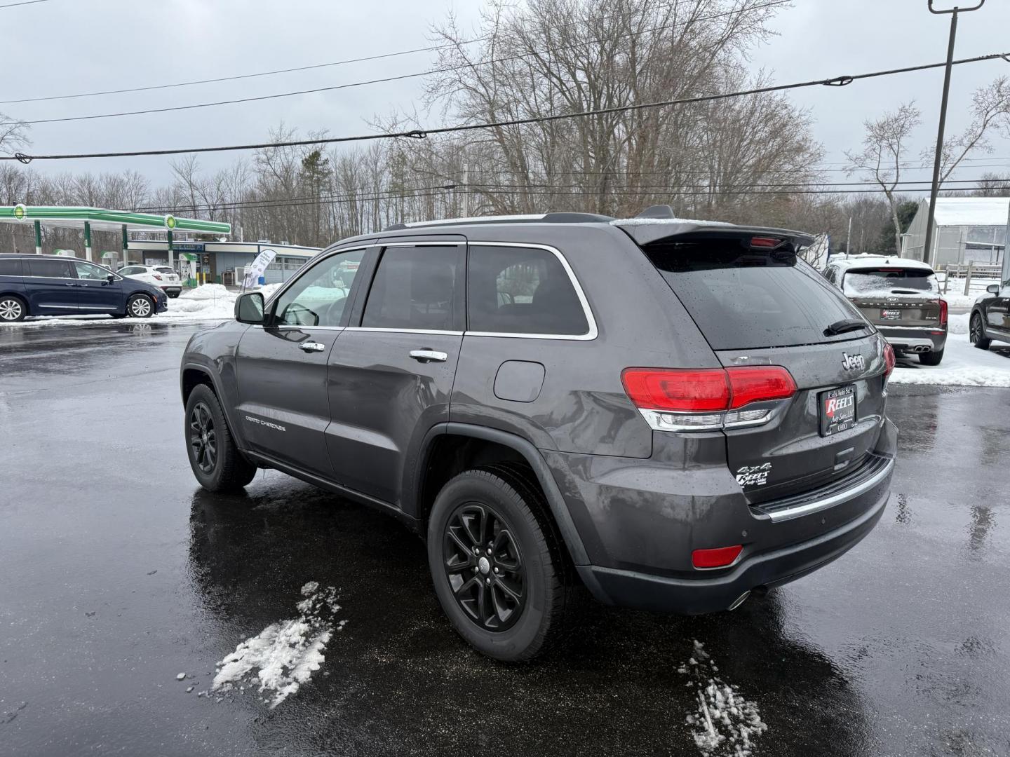 2014 Gray /Black Jeep Grand Cherokee Limited 4WD (1C4RJFBG0EC) with an 3.6L V6 DOHC 24V FFV engine, Automatic transmission, located at 11115 Chardon Rd. , Chardon, OH, 44024, (440) 214-9705, 41.580246, -81.241943 - Photo#9