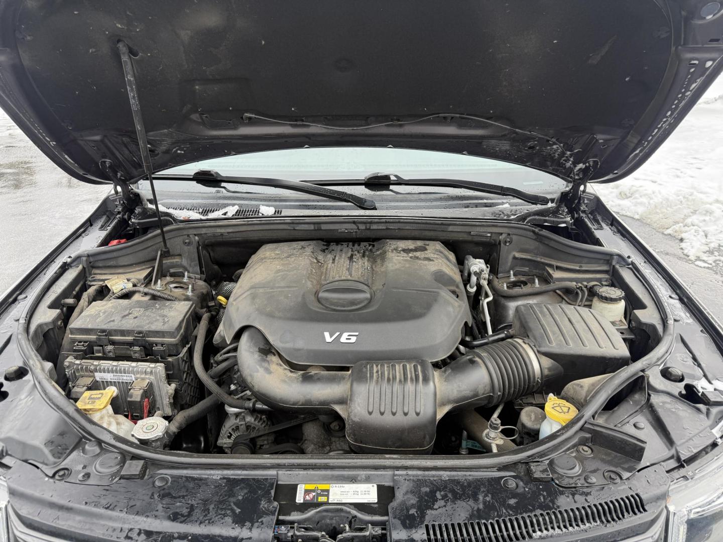 2014 Gray /Black Jeep Grand Cherokee Limited 4WD (1C4RJFBG0EC) with an 3.6L V6 DOHC 24V FFV engine, Automatic transmission, located at 11115 Chardon Rd. , Chardon, OH, 44024, (440) 214-9705, 41.580246, -81.241943 - Photo#14