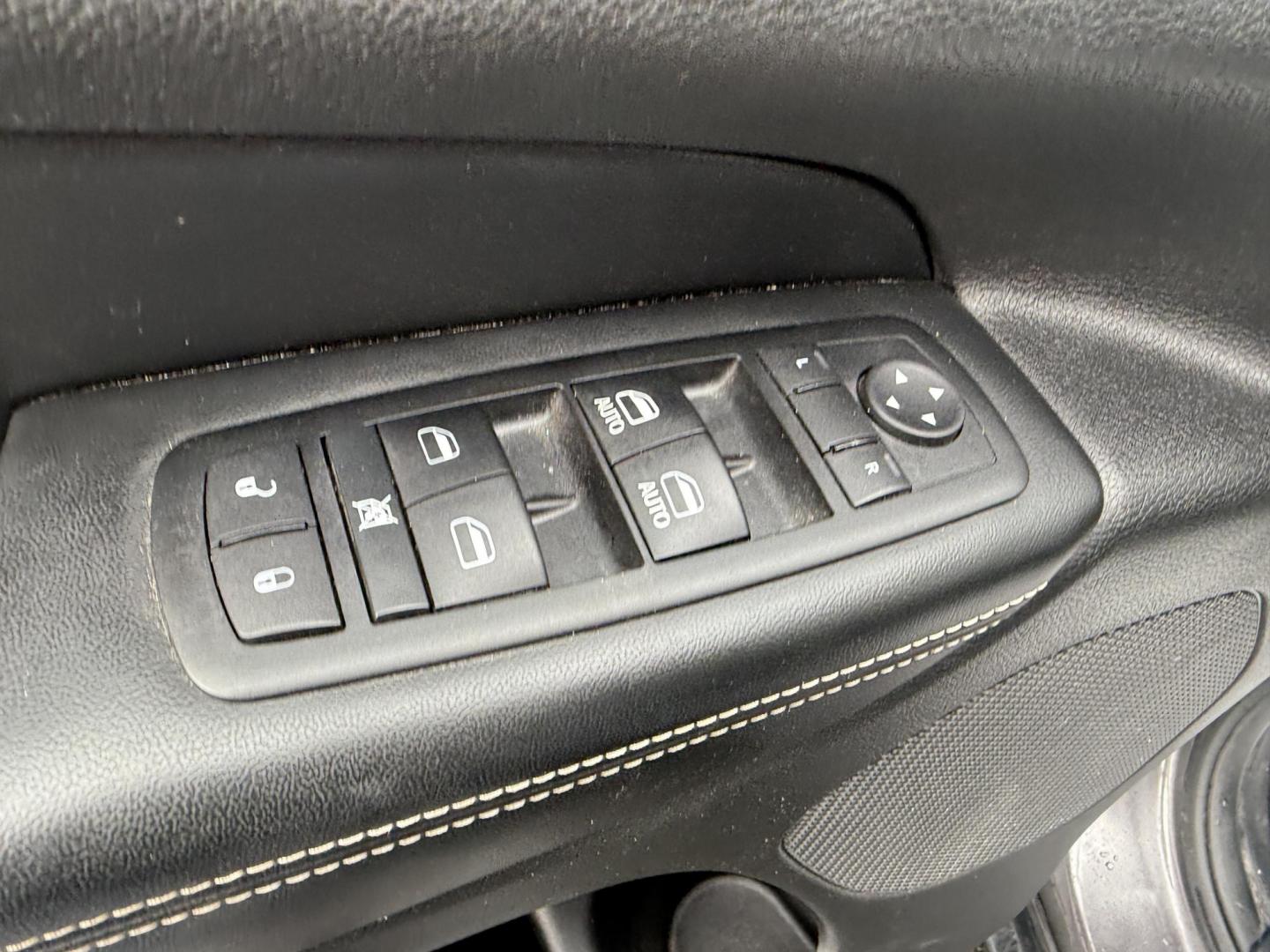 2014 Gray /Black Jeep Grand Cherokee Limited 4WD (1C4RJFBG0EC) with an 3.6L V6 DOHC 24V FFV engine, Automatic transmission, located at 11115 Chardon Rd. , Chardon, OH, 44024, (440) 214-9705, 41.580246, -81.241943 - Photo#17