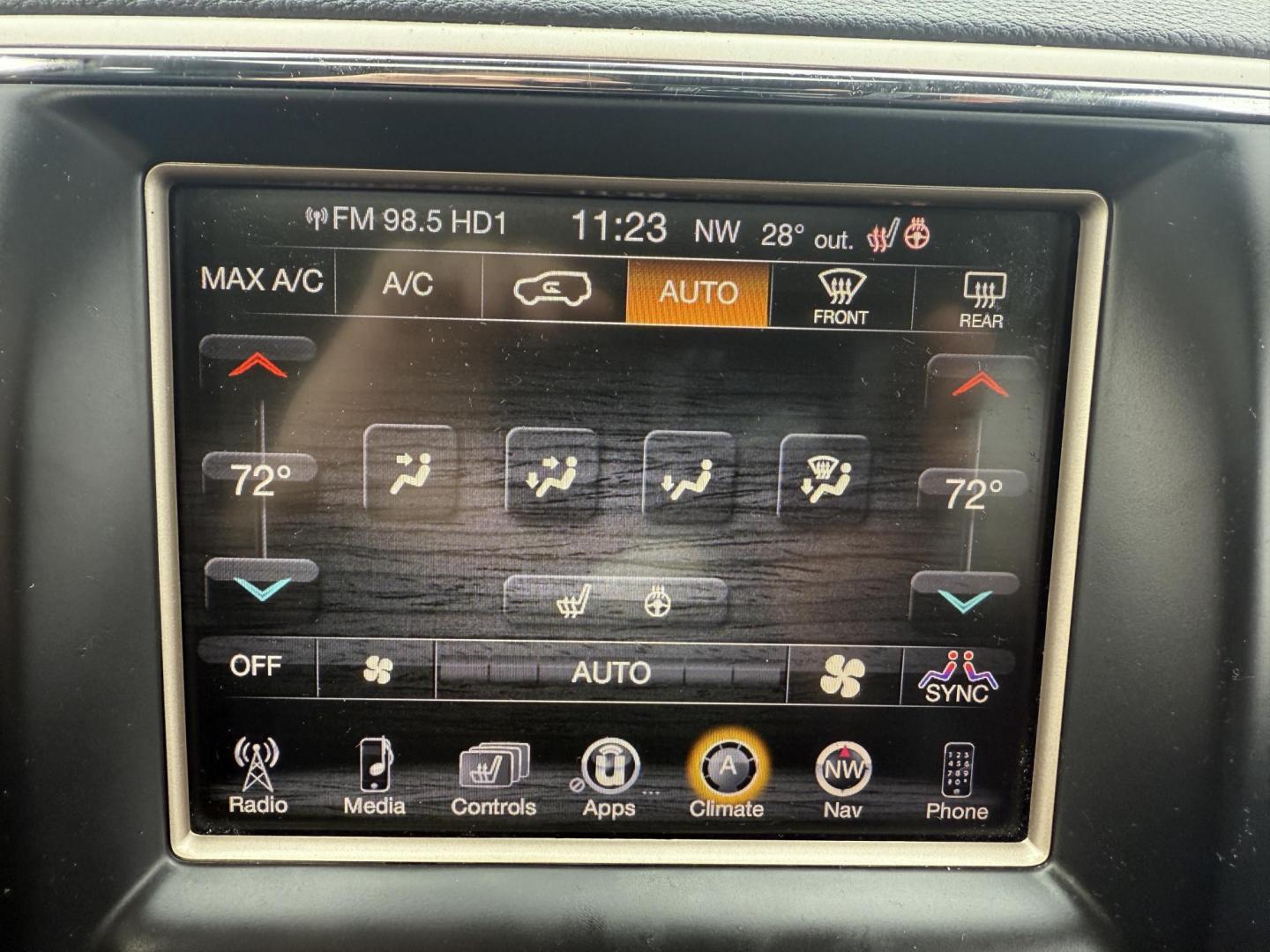 2014 Gray /Black Jeep Grand Cherokee Limited 4WD (1C4RJFBG0EC) with an 3.6L V6 DOHC 24V FFV engine, Automatic transmission, located at 11115 Chardon Rd. , Chardon, OH, 44024, (440) 214-9705, 41.580246, -81.241943 - Photo#29