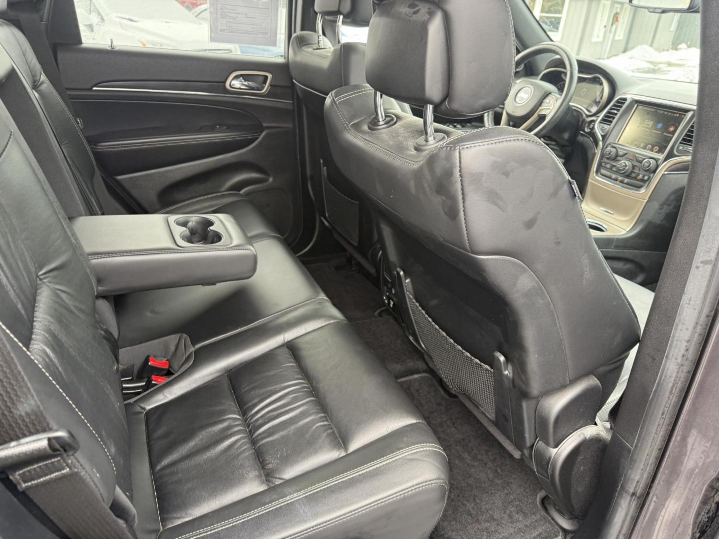 2014 Gray /Black Jeep Grand Cherokee Limited 4WD (1C4RJFBG0EC) with an 3.6L V6 DOHC 24V FFV engine, Automatic transmission, located at 11115 Chardon Rd. , Chardon, OH, 44024, (440) 214-9705, 41.580246, -81.241943 - Photo#45