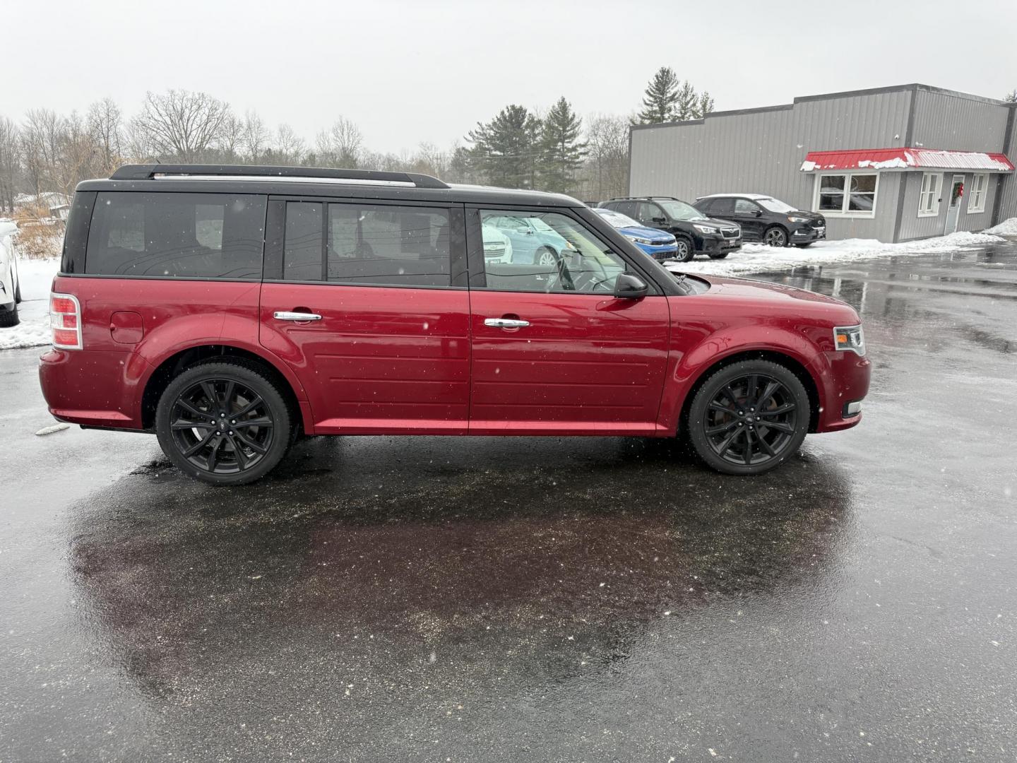 2017 Red /Gray Ford Flex Limited AWD w/EcoBoost (2FMHK6DTXHB) with an 3.5L V6 DOHC 24V TWIN TURBO engine, Automatic transmission, located at 11115 Chardon Rd. , Chardon, OH, 44024, (440) 214-9705, 41.580246, -81.241943 - Photo#5