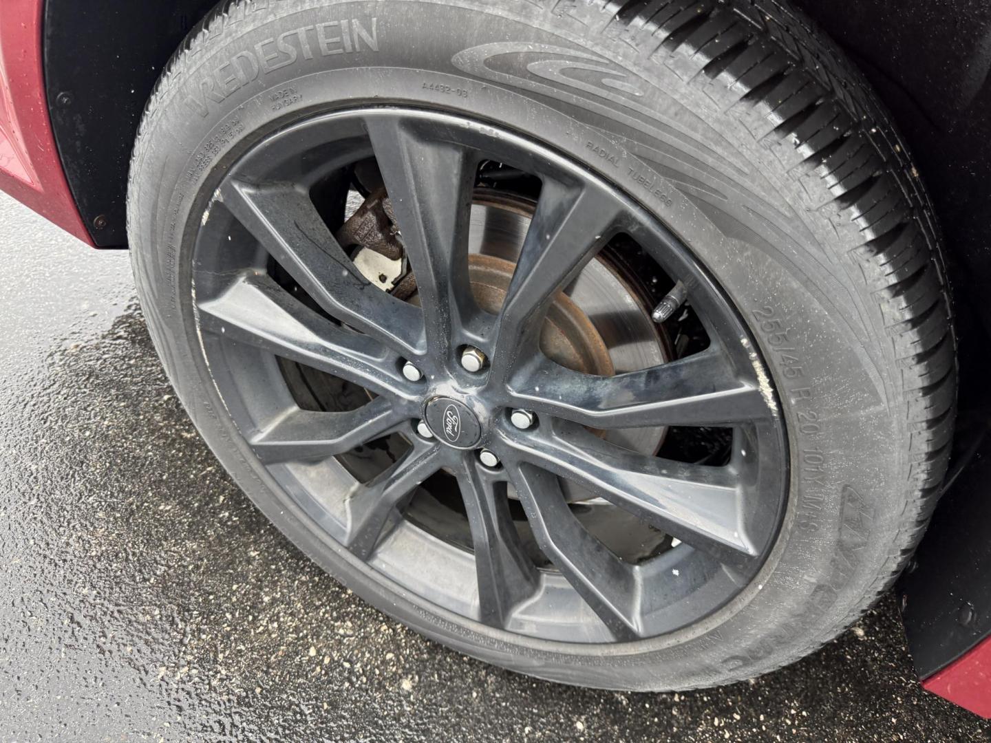 2017 Red /Gray Ford Flex Limited AWD w/EcoBoost (2FMHK6DTXHB) with an 3.5L V6 DOHC 24V TWIN TURBO engine, Automatic transmission, located at 11115 Chardon Rd. , Chardon, OH, 44024, (440) 214-9705, 41.580246, -81.241943 - Photo#6