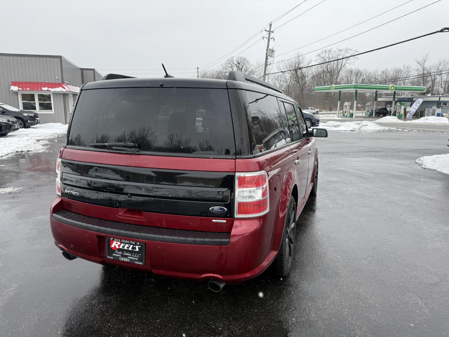 2017 Red /Gray Ford Flex Limited AWD w/EcoBoost (2FMHK6DTXHB) with an 3.5L V6 DOHC 24V TWIN TURBO engine, Automatic transmission, located at 11115 Chardon Rd. , Chardon, OH, 44024, (440) 214-9705, 41.580246, -81.241943 - Photo#7