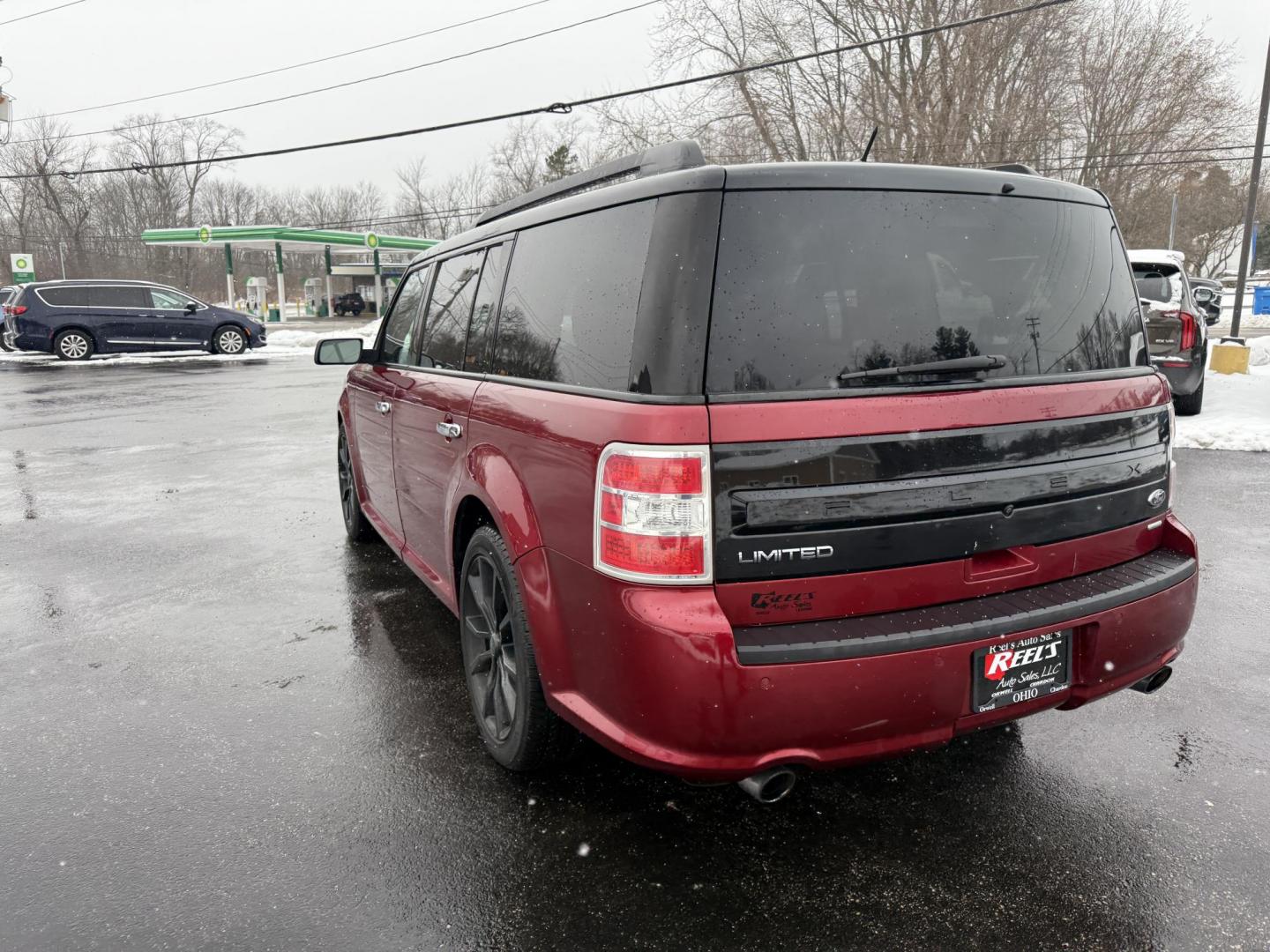 2017 Red /Gray Ford Flex Limited AWD w/EcoBoost (2FMHK6DTXHB) with an 3.5L V6 DOHC 24V TWIN TURBO engine, Automatic transmission, located at 11115 Chardon Rd. , Chardon, OH, 44024, (440) 214-9705, 41.580246, -81.241943 - Photo#9
