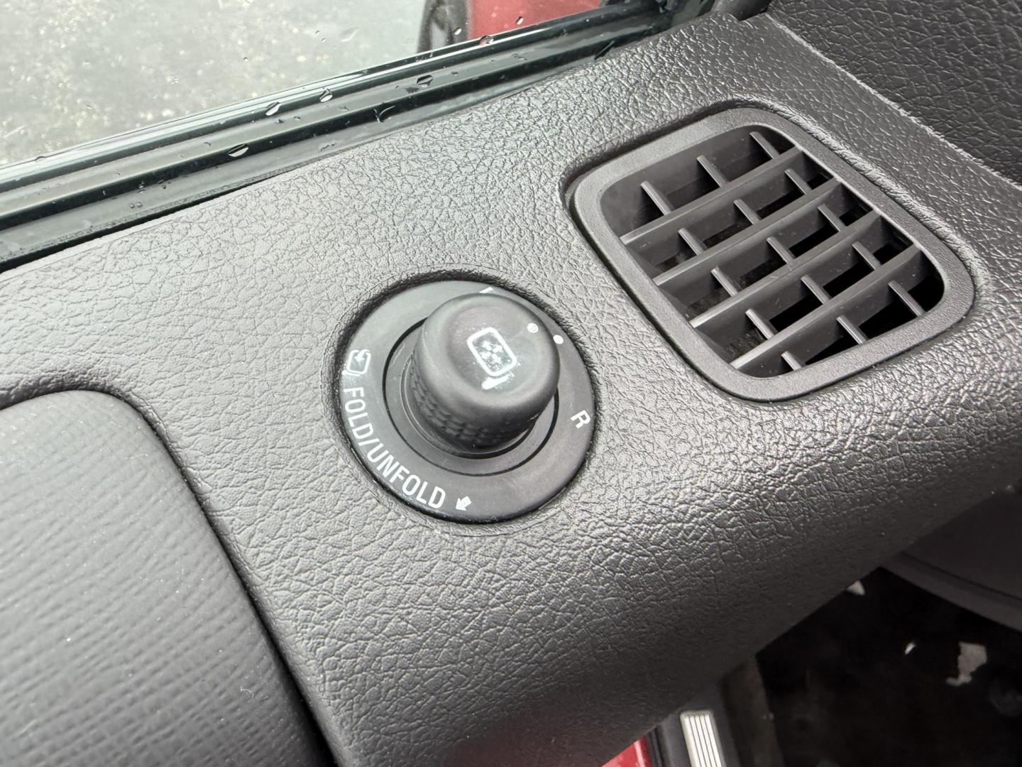 2017 Red /Gray Ford Flex Limited AWD w/EcoBoost (2FMHK6DTXHB) with an 3.5L V6 DOHC 24V TWIN TURBO engine, Automatic transmission, located at 11115 Chardon Rd. , Chardon, OH, 44024, (440) 214-9705, 41.580246, -81.241943 - Photo#17