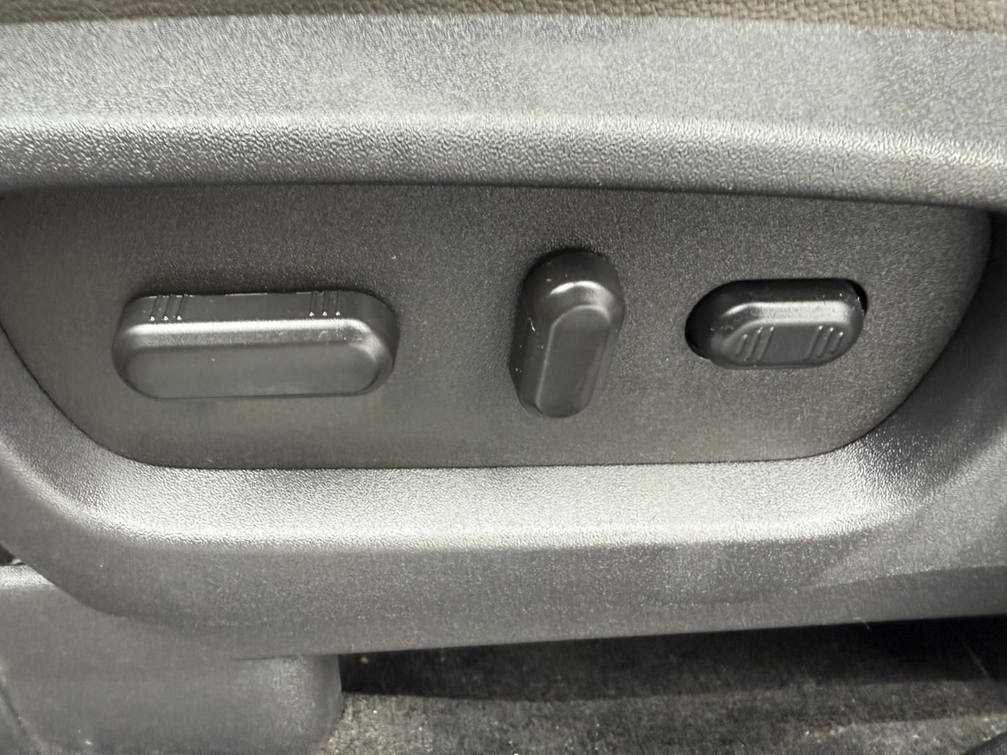 2017 Red /Gray Ford Flex Limited AWD w/EcoBoost (2FMHK6DTXHB) with an 3.5L V6 DOHC 24V TWIN TURBO engine, Automatic transmission, located at 11115 Chardon Rd. , Chardon, OH, 44024, (440) 214-9705, 41.580246, -81.241943 - Photo#21