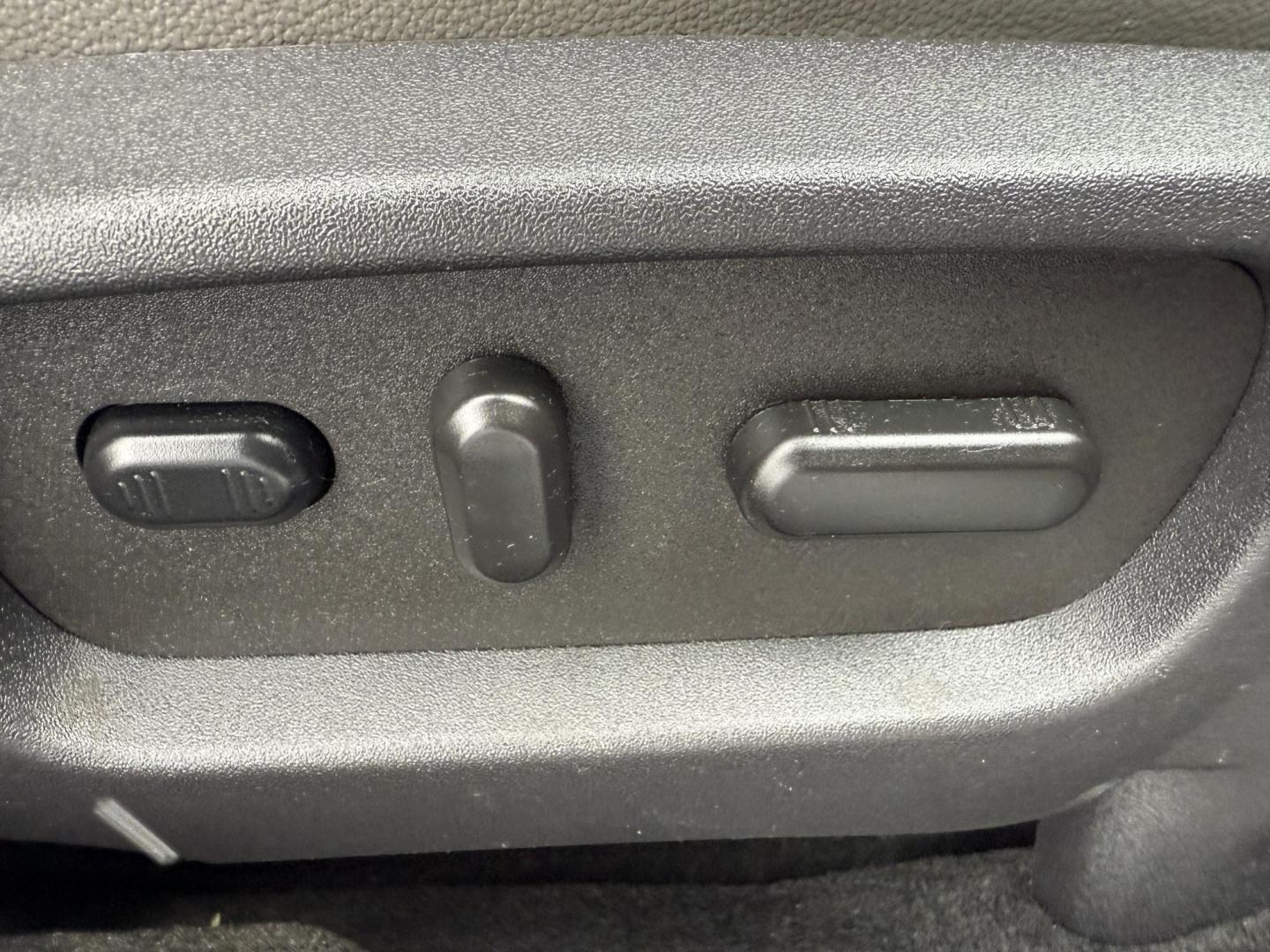 2017 Red /Gray Ford Flex Limited AWD w/EcoBoost (2FMHK6DTXHB) with an 3.5L V6 DOHC 24V TWIN TURBO engine, Automatic transmission, located at 11115 Chardon Rd. , Chardon, OH, 44024, (440) 214-9705, 41.580246, -81.241943 - Photo#49