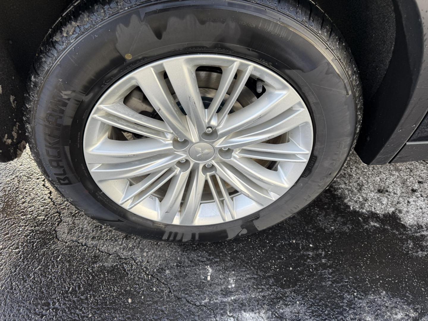 2022 Black /Black Mitsubishi Outlander ES 4WD (JA4J4TA82NZ) with an 2.5L I4 DOHC 16V engine, Automatic transmission, located at 547 E. Main St., Orwell, OH, 44076, (440) 437-5893, 41.535435, -80.847855 - Photo#5