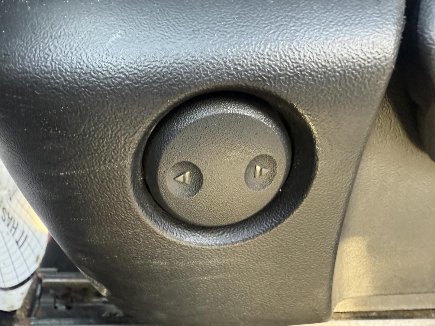 2022 Black /Black Mitsubishi Outlander ES 4WD (JA4J4TA82NZ) with an 2.5L I4 DOHC 16V engine, Automatic transmission, located at 547 E. Main St., Orwell, OH, 44076, (440) 437-5893, 41.535435, -80.847855 - Photo#17