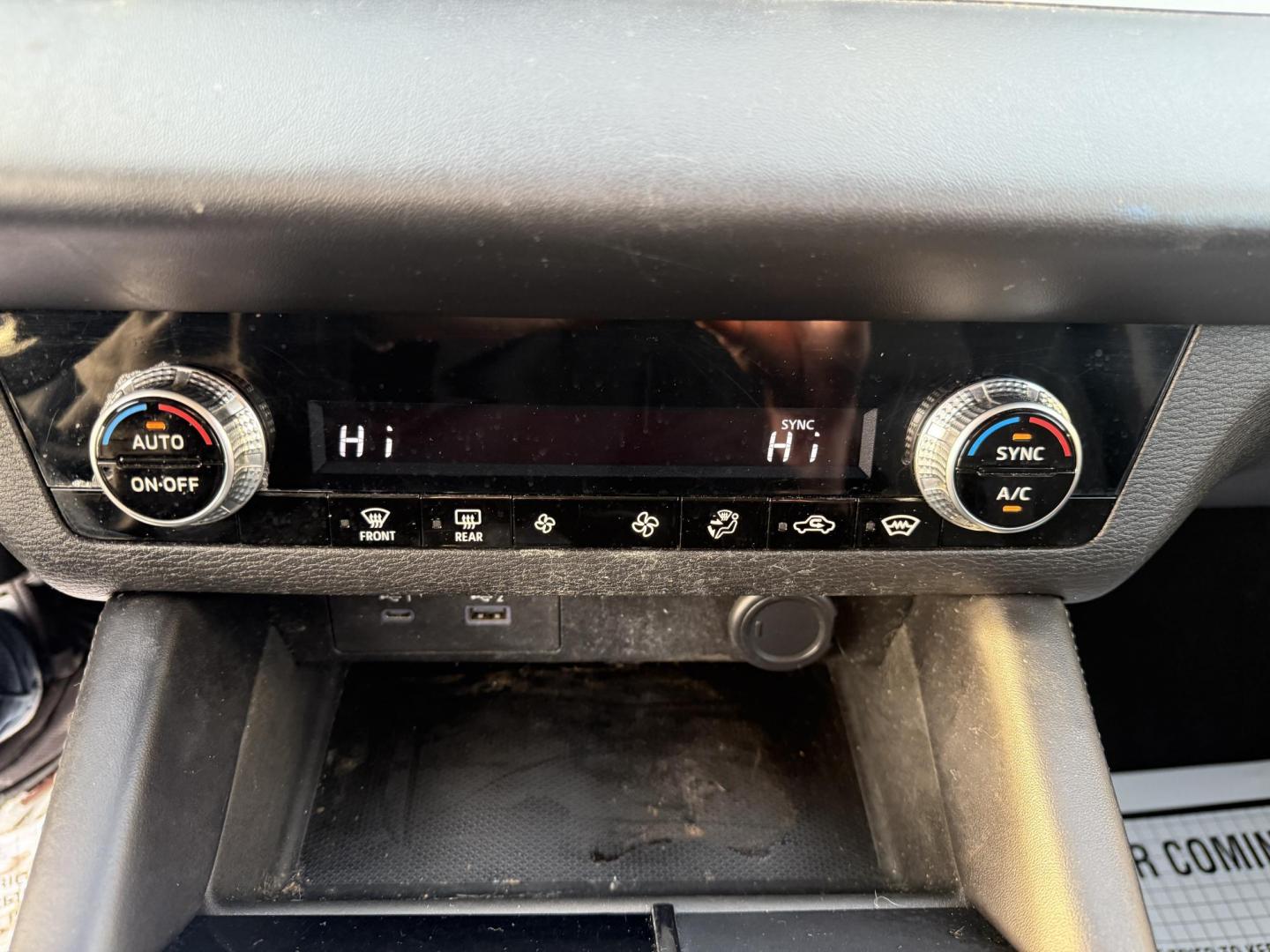 2022 Black /Black Mitsubishi Outlander ES 4WD (JA4J4TA82NZ) with an 2.5L I4 DOHC 16V engine, Automatic transmission, located at 547 E. Main St., Orwell, OH, 44076, (440) 437-5893, 41.535435, -80.847855 - Photo#26