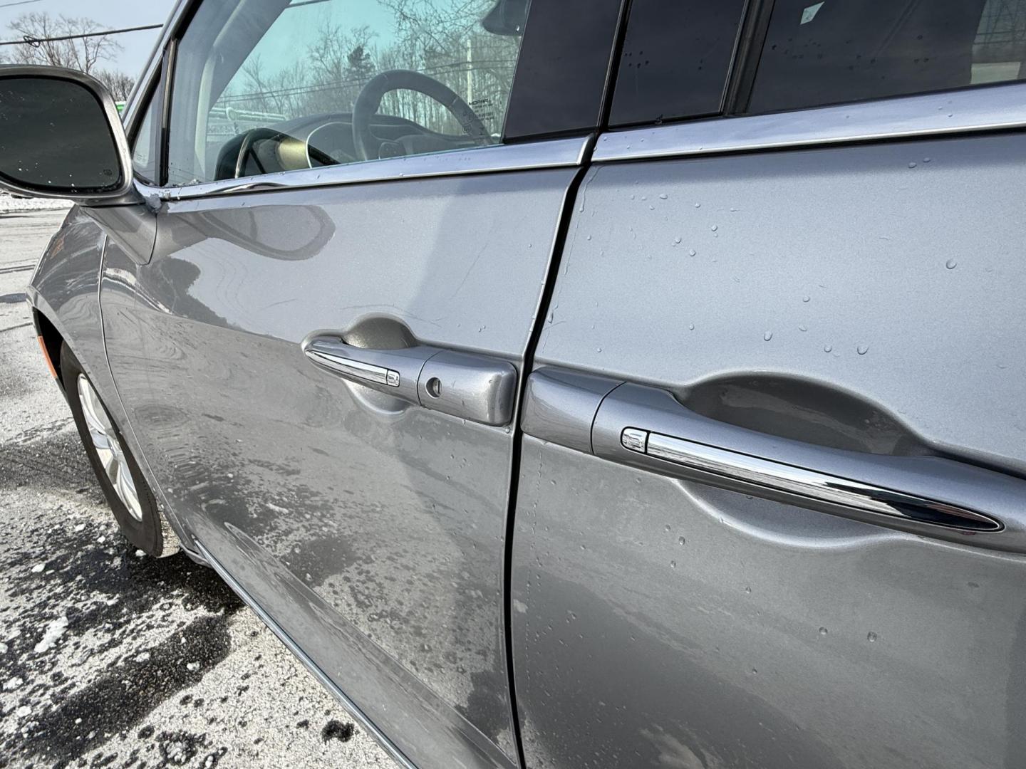 2017 Silver /Black Chrysler Pacifica Touring-L (2C4RC1BG0HR) with an 3.6L V6 DOHC 24V engine, Automatic transmission, located at 547 E. Main St., Orwell, OH, 44076, (440) 437-5893, 41.535435, -80.847855 - 2017 Chrysler Pacifica Touring L – Family-Focused Comfort, Efficiency, and Versatility Upgrade your family’s driving experience with this 2017 Chrysler Pacifica Touring L. Powered by a reliable 3.6L Pentastar V6 engine paired with a smooth 9-speed automatic transmission, this minivan delivers - Photo#7
